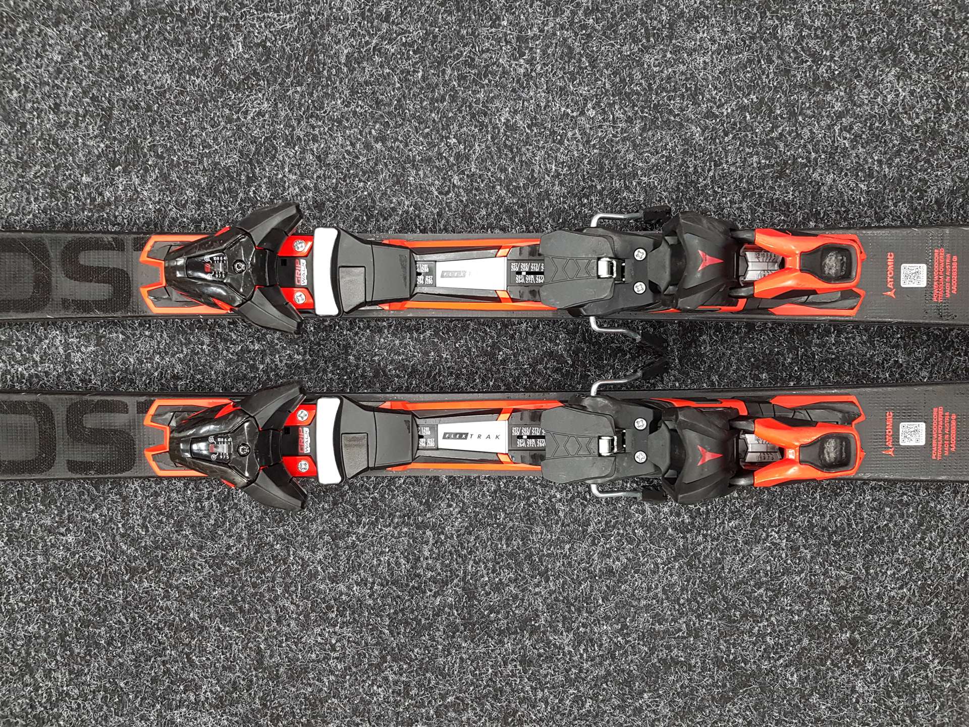 Použité lyže ATOMIC Redster S7 + viazanie Atomic  M 12
