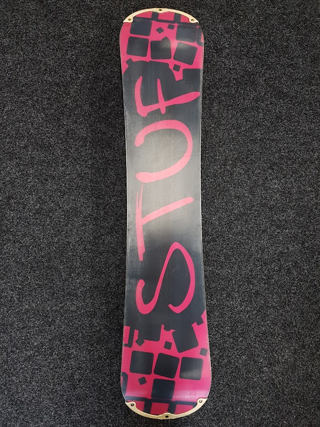 Używany snowboard Stuf + wiązania Flow w rozmiarze M
