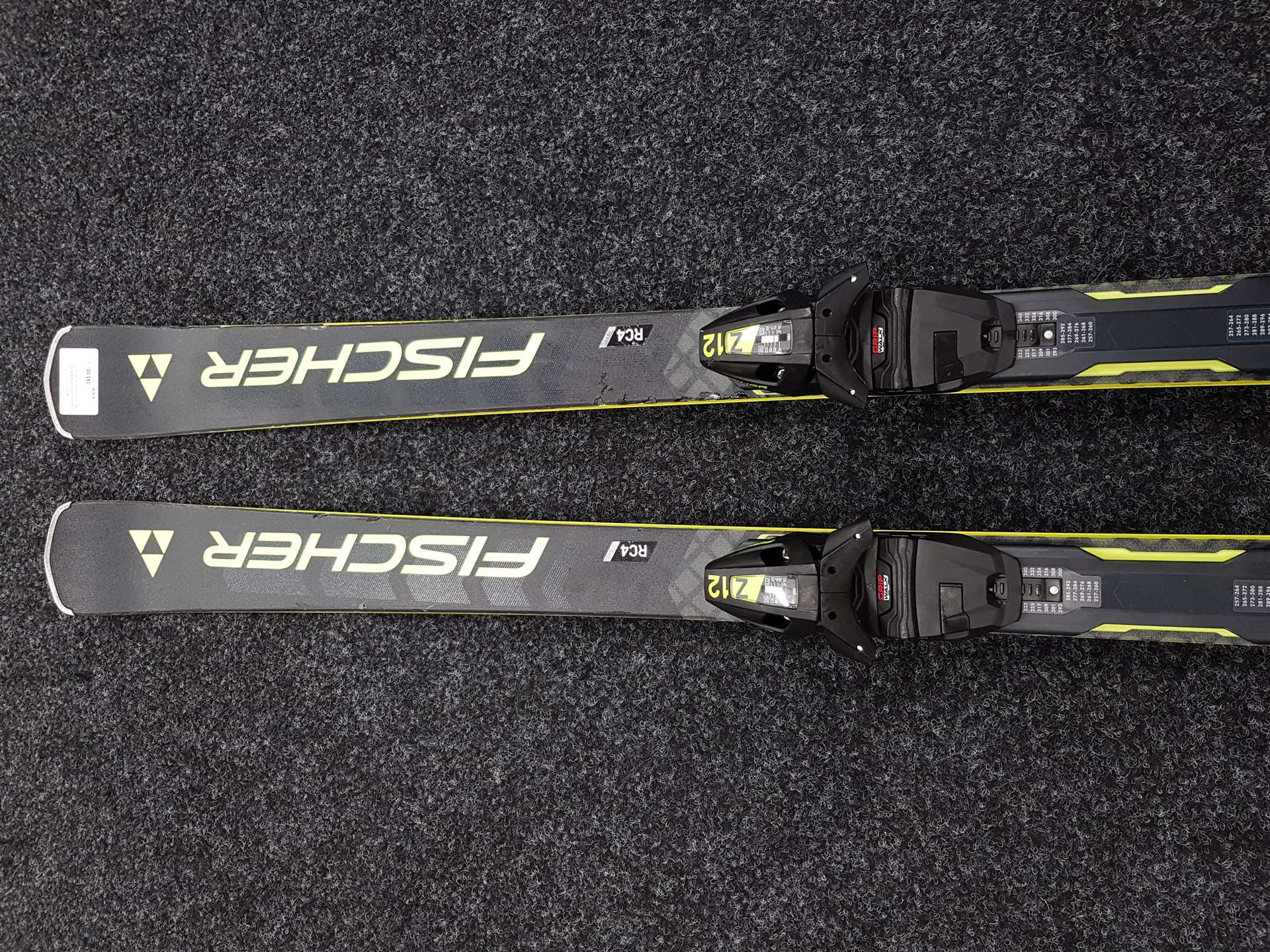 Použité lyže FISCHER RC 4 RC + vázání Fischer Z12