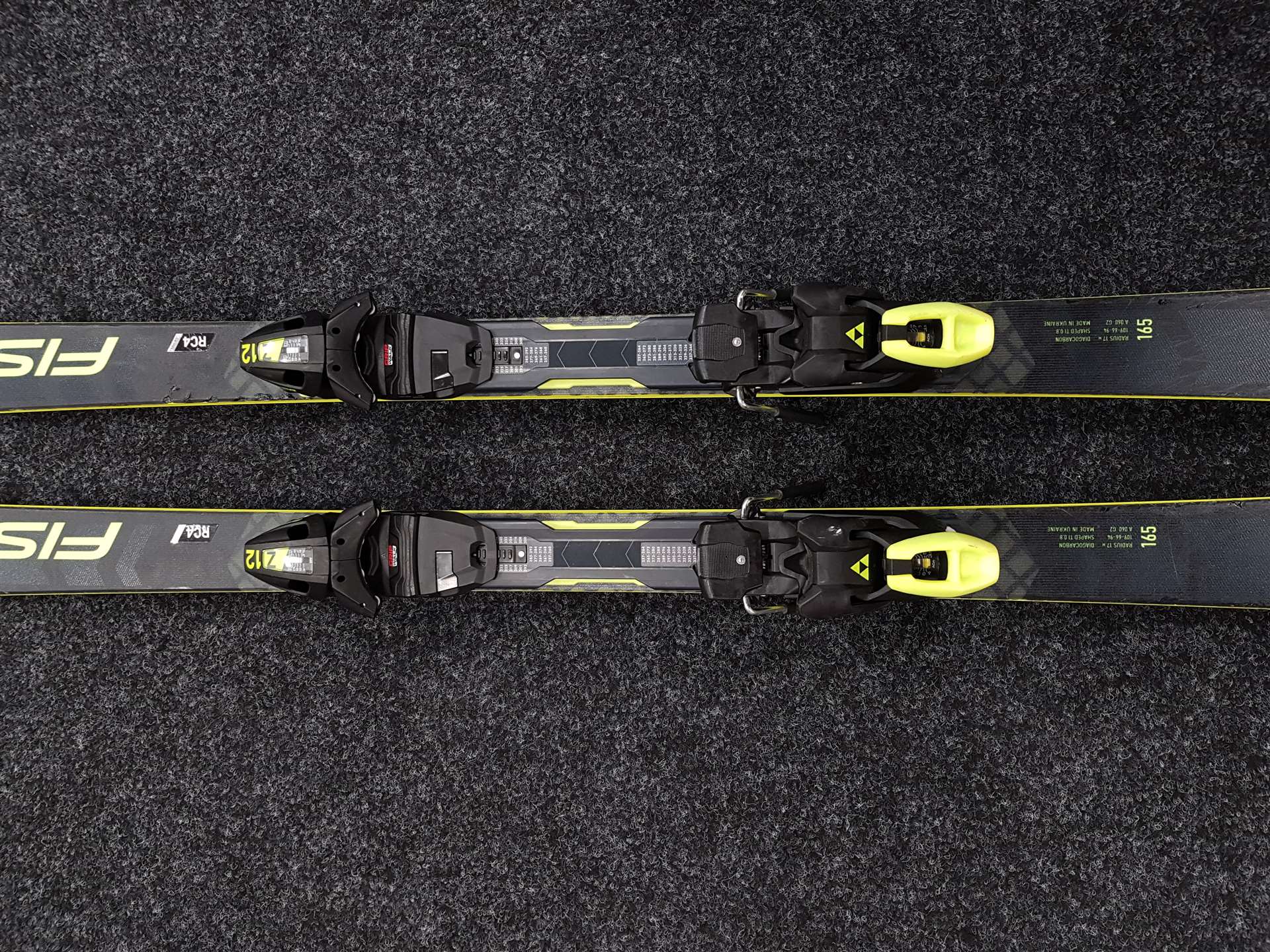 Použité lyže FISCHER RC 4 RC + vázání Fischer Z12