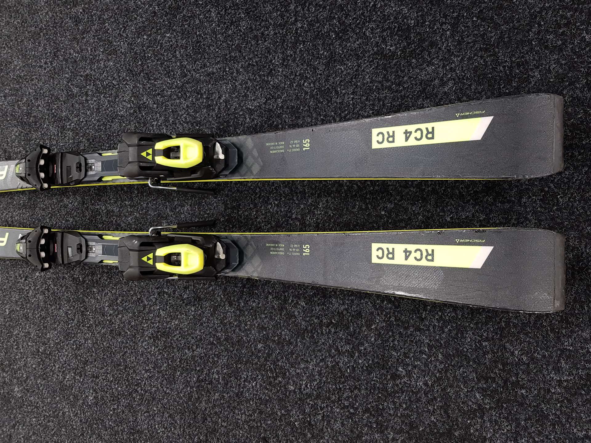 Použité lyže FISCHER RC 4 RC + vázání Fischer Z12