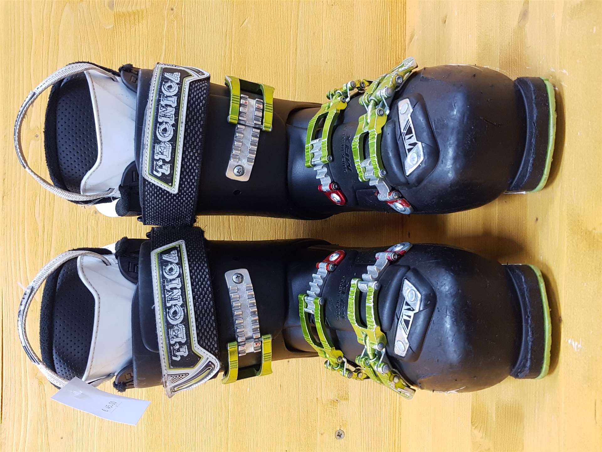 Gebrauchte Tecnica MAGNUM 90 Skischuhe