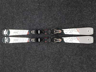 Schiuri ROSSIGNOL React 2 Carbon folosite + legături Look Xpress 10