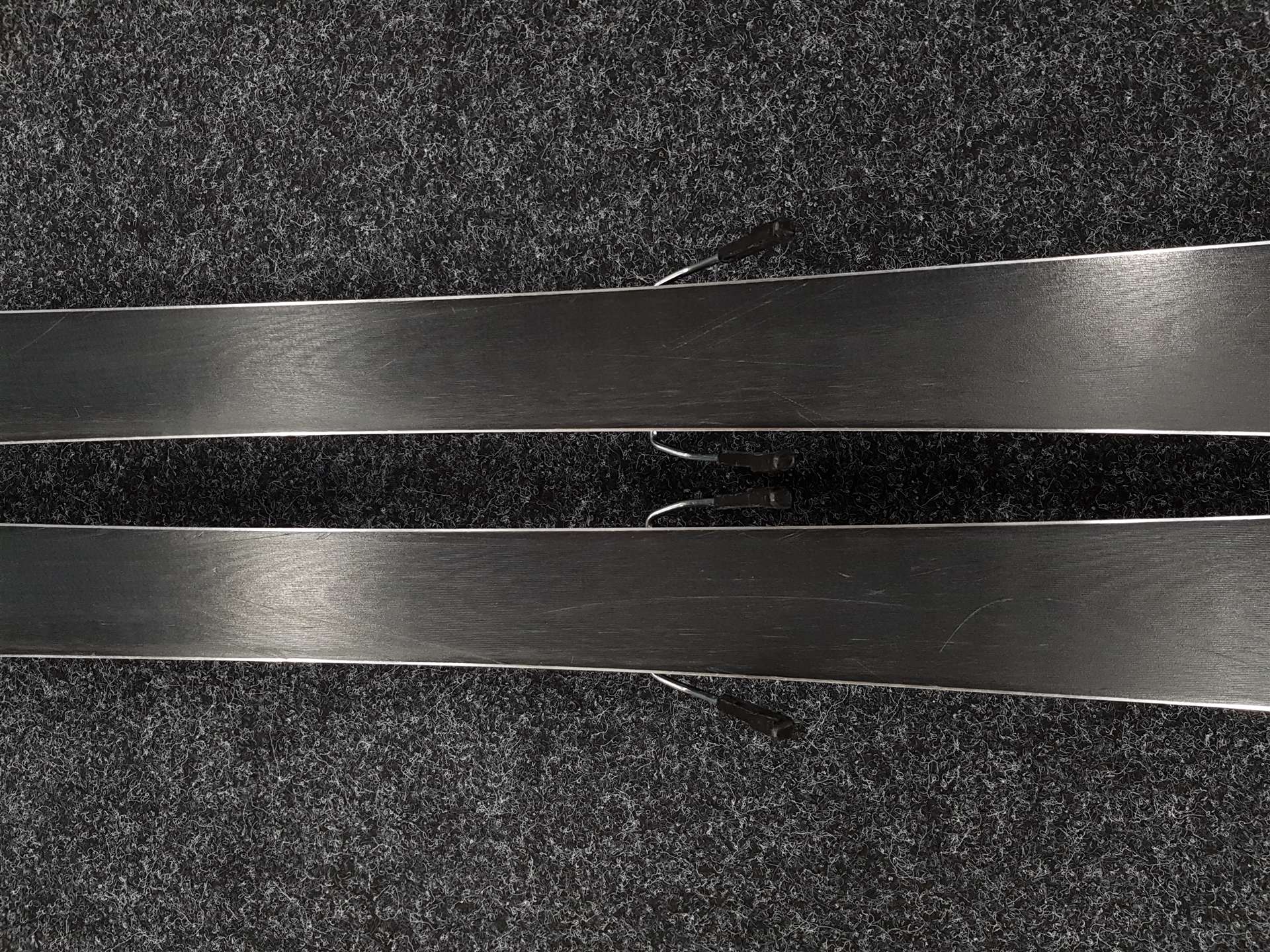 Sci usati ROSSIGNOL React 2 Carbon + attacchi Look Xpress 10