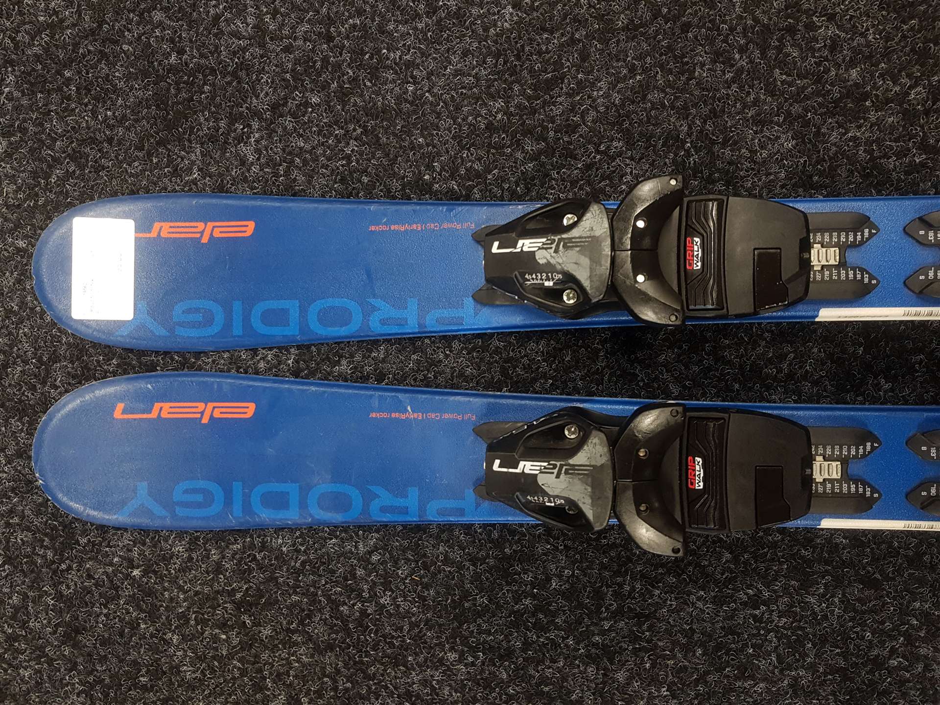 Rabljene dječje skije ELAN Prodigy + vezovi Elan 4.5 AC
