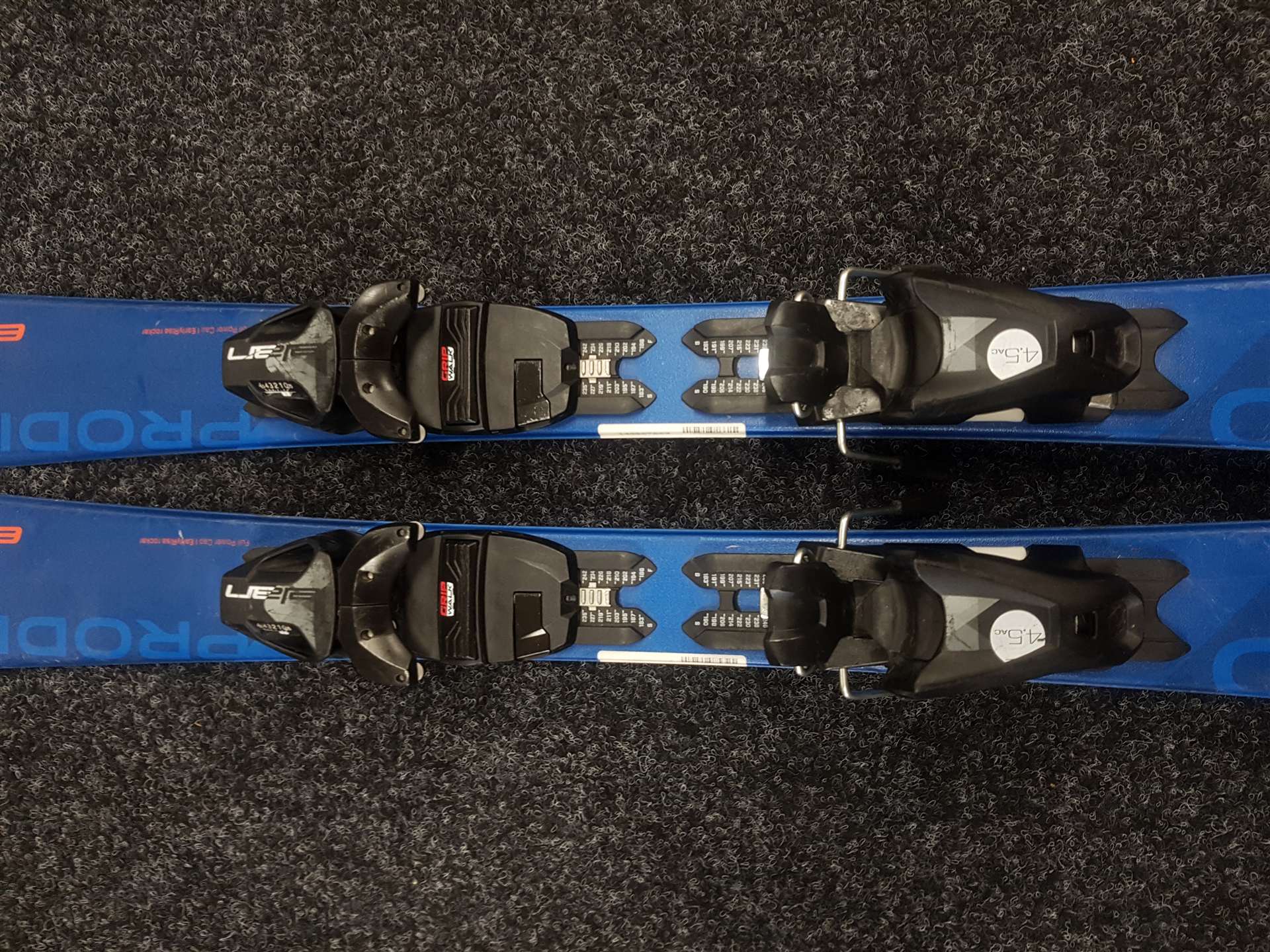 Rabljene dječje skije ELAN Prodigy + vezovi Elan 4.5 AC