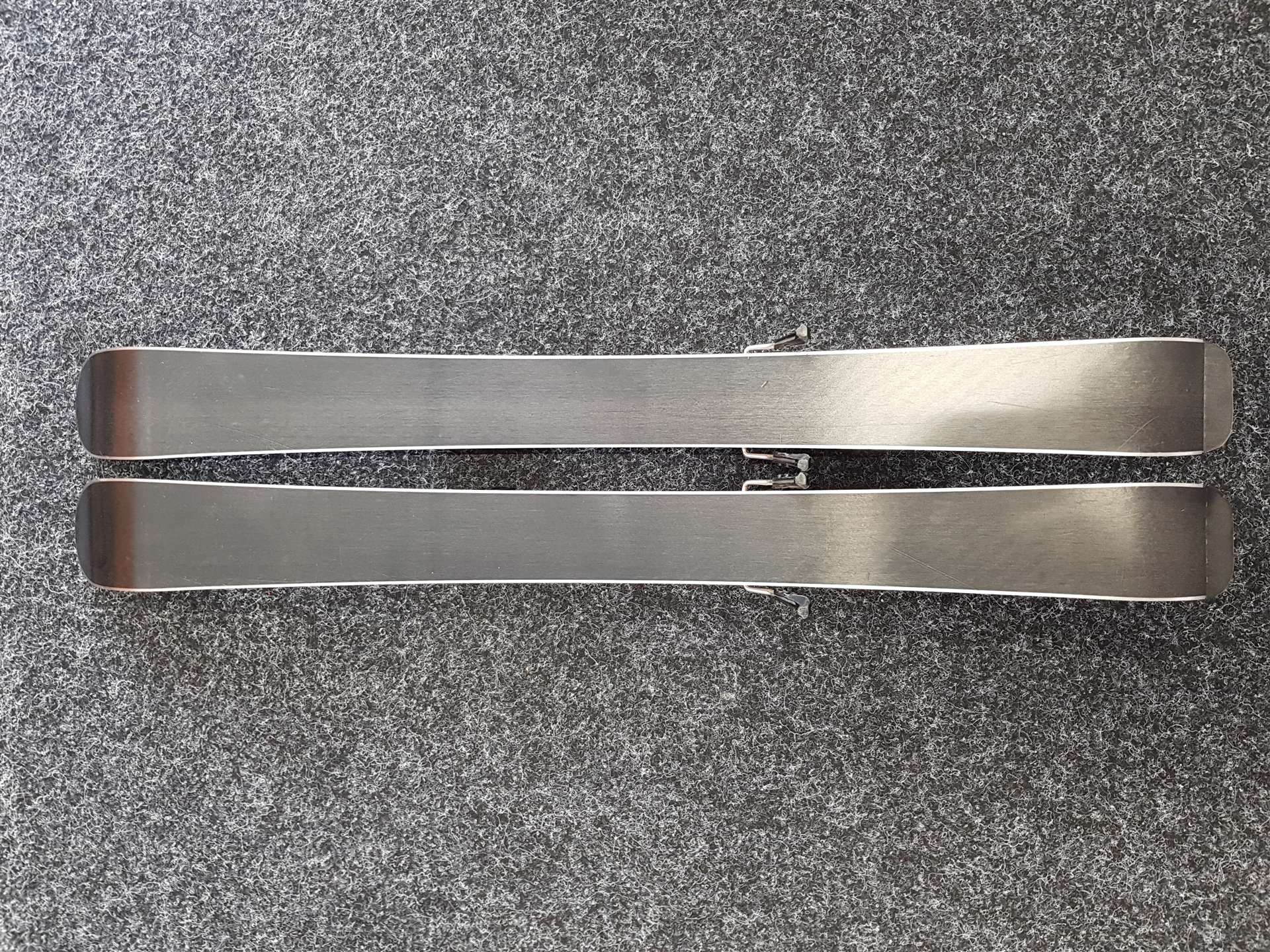 Używane narty dziecięce VOLKL Racetiger GS + wiązania Marker 4.5