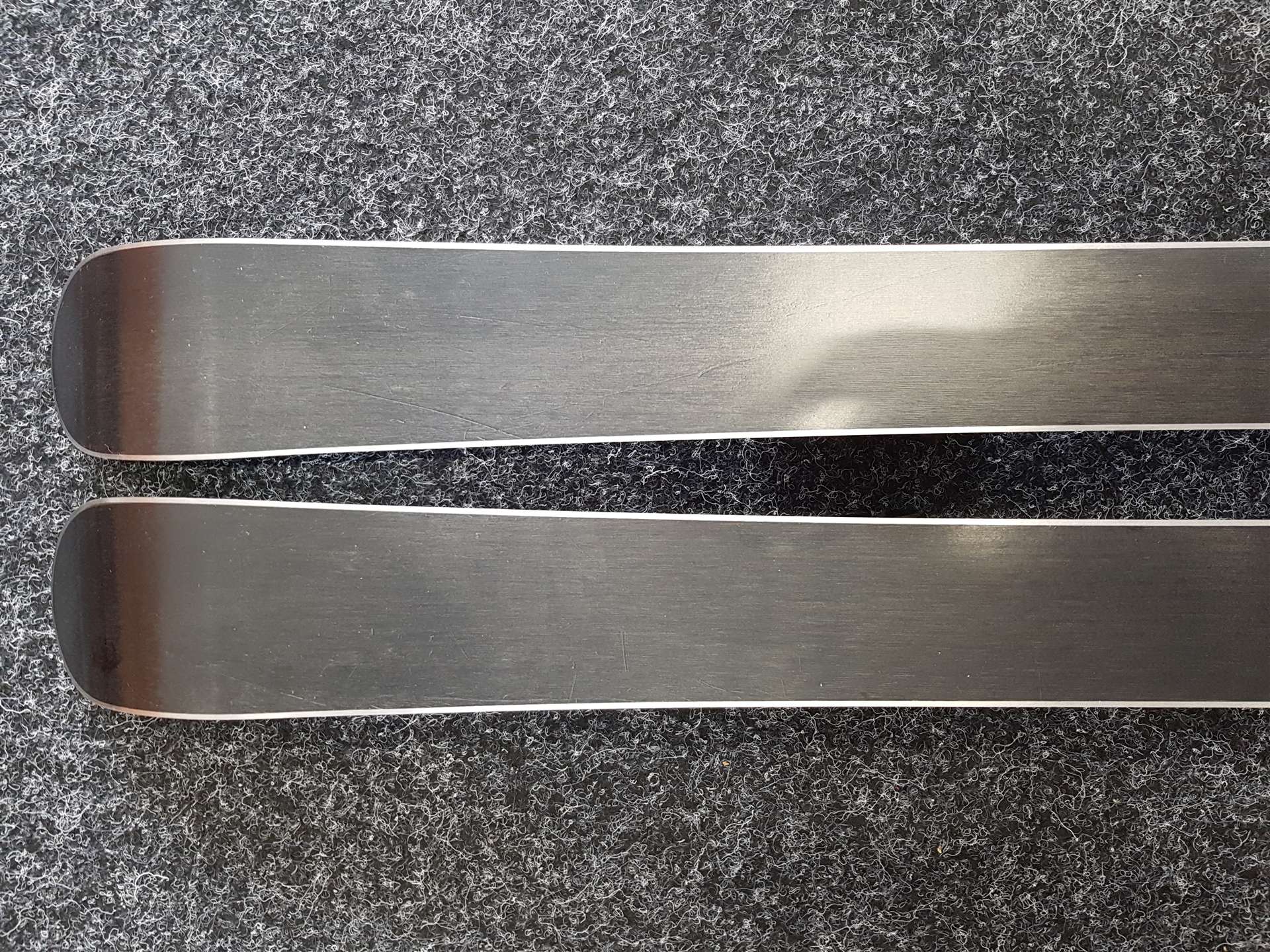Używane narty dziecięce VOLKL Racetiger GS + wiązania Marker 4.5