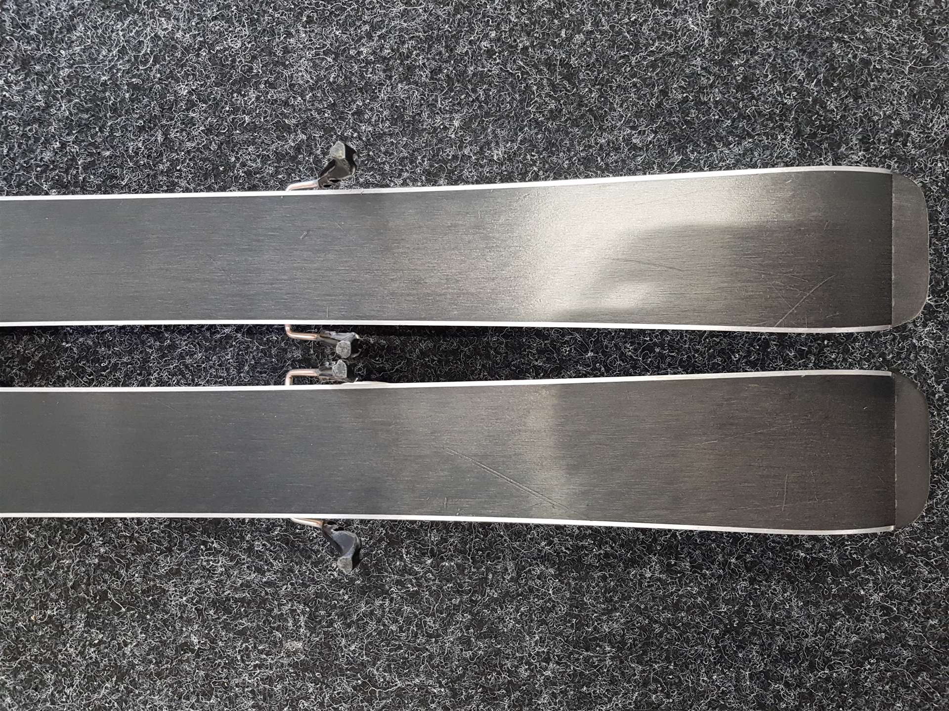 Używane narty dziecięce VOLKL Racetiger GS + wiązania Marker 4.5