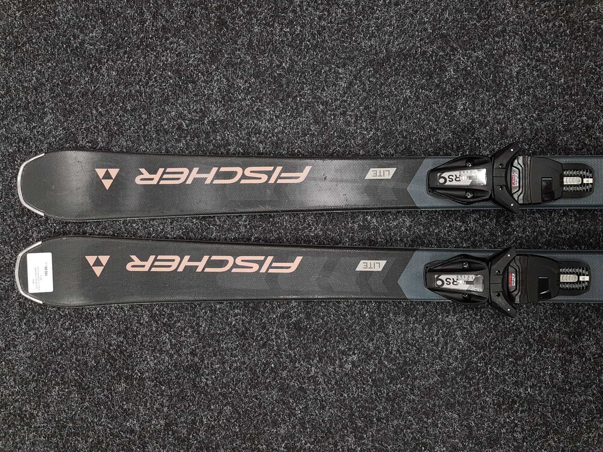 Skis FISCHER Aspire d'occasion + fixations Fischer RS 9