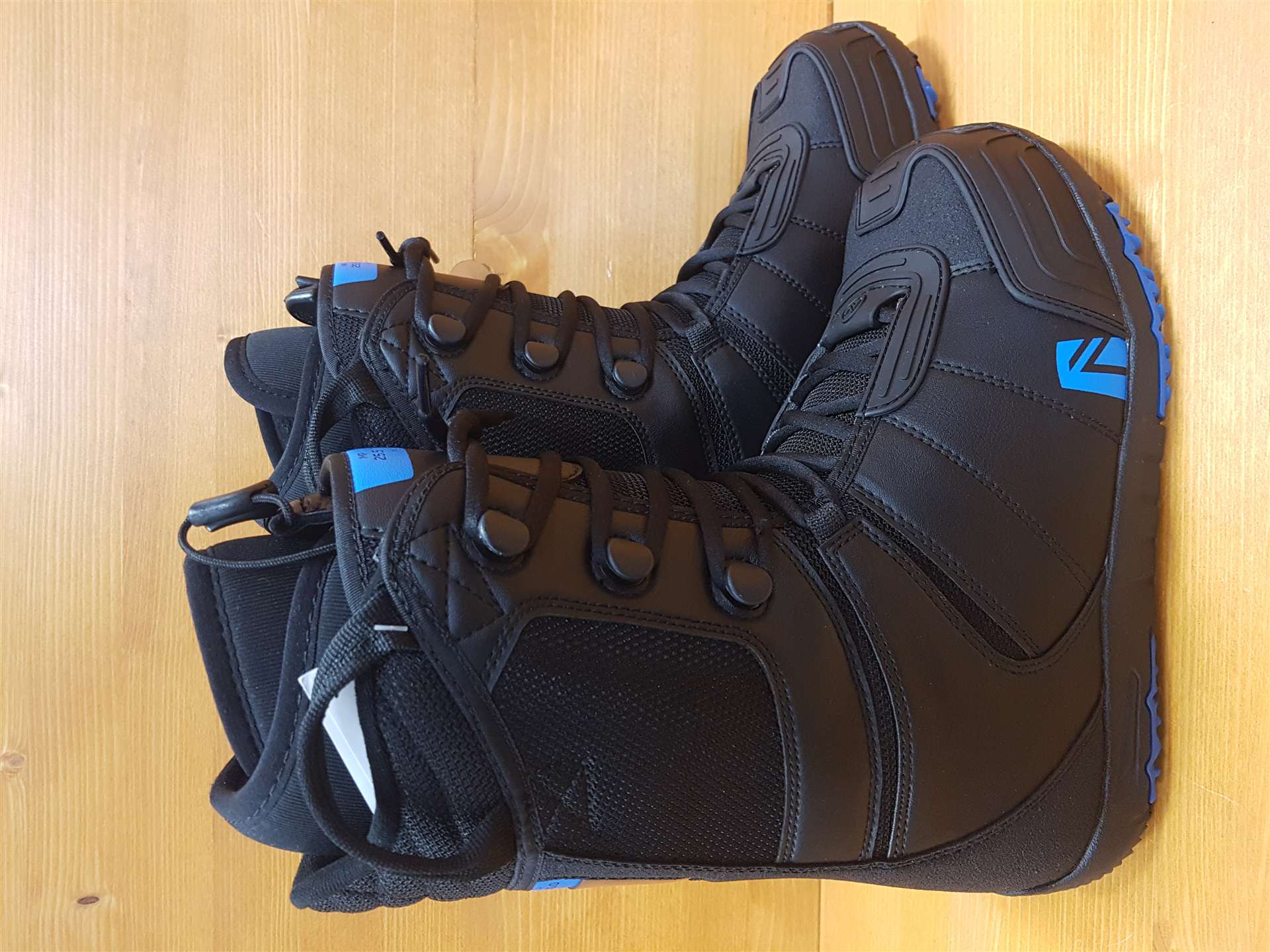 Cizme de snowboard NIEDECKER second hand