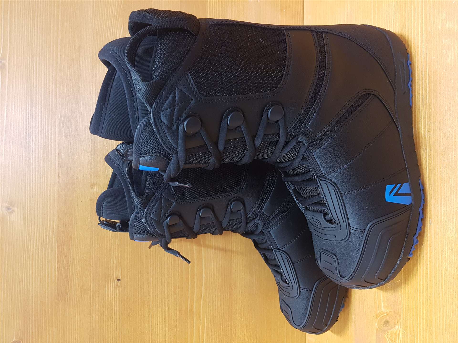 Cizme de snowboard NIEDECKER second hand