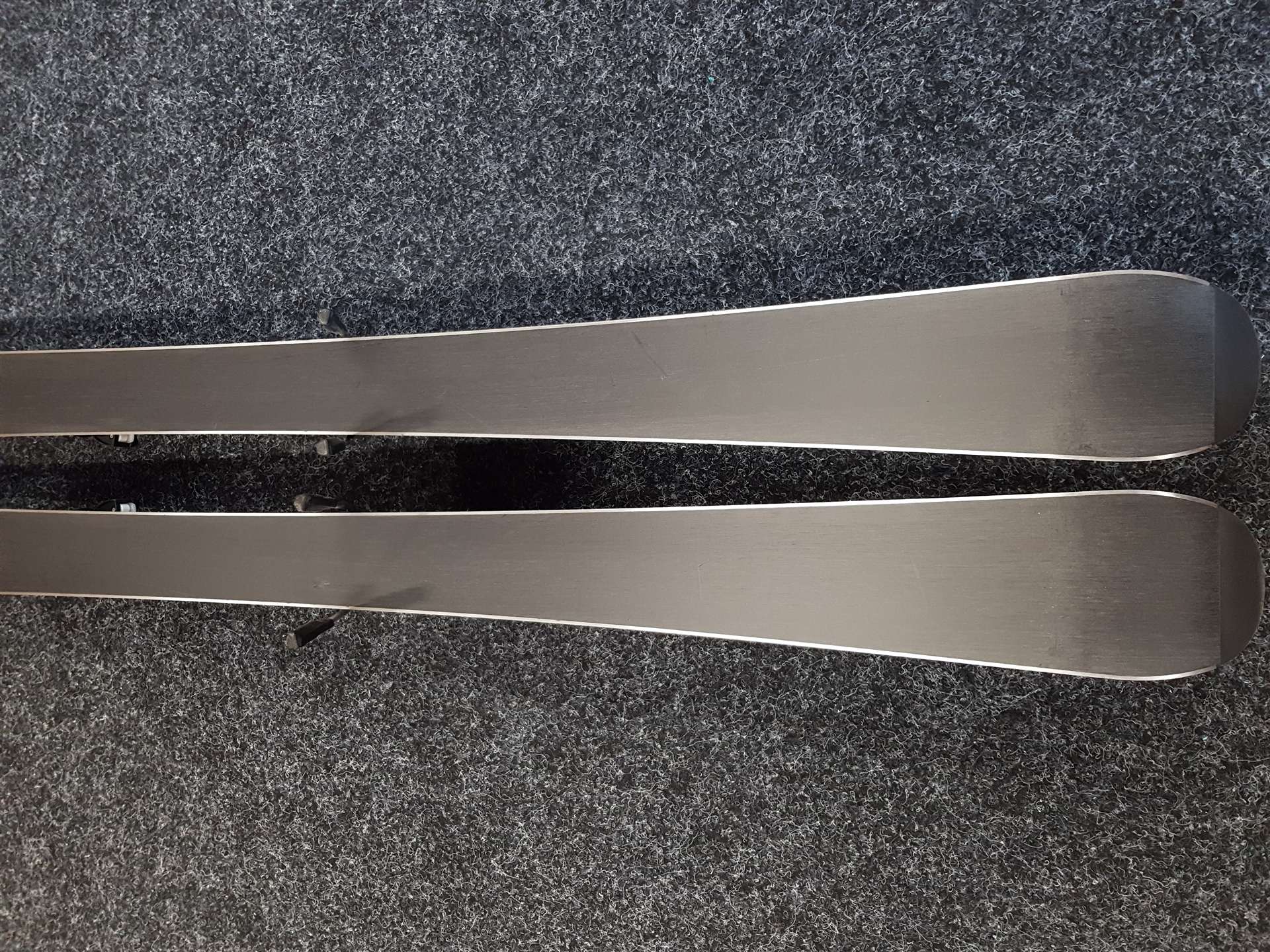 Esquís usados HEAD ERA 3.0 REV 70 + fijaciones Tyrolia SP 10