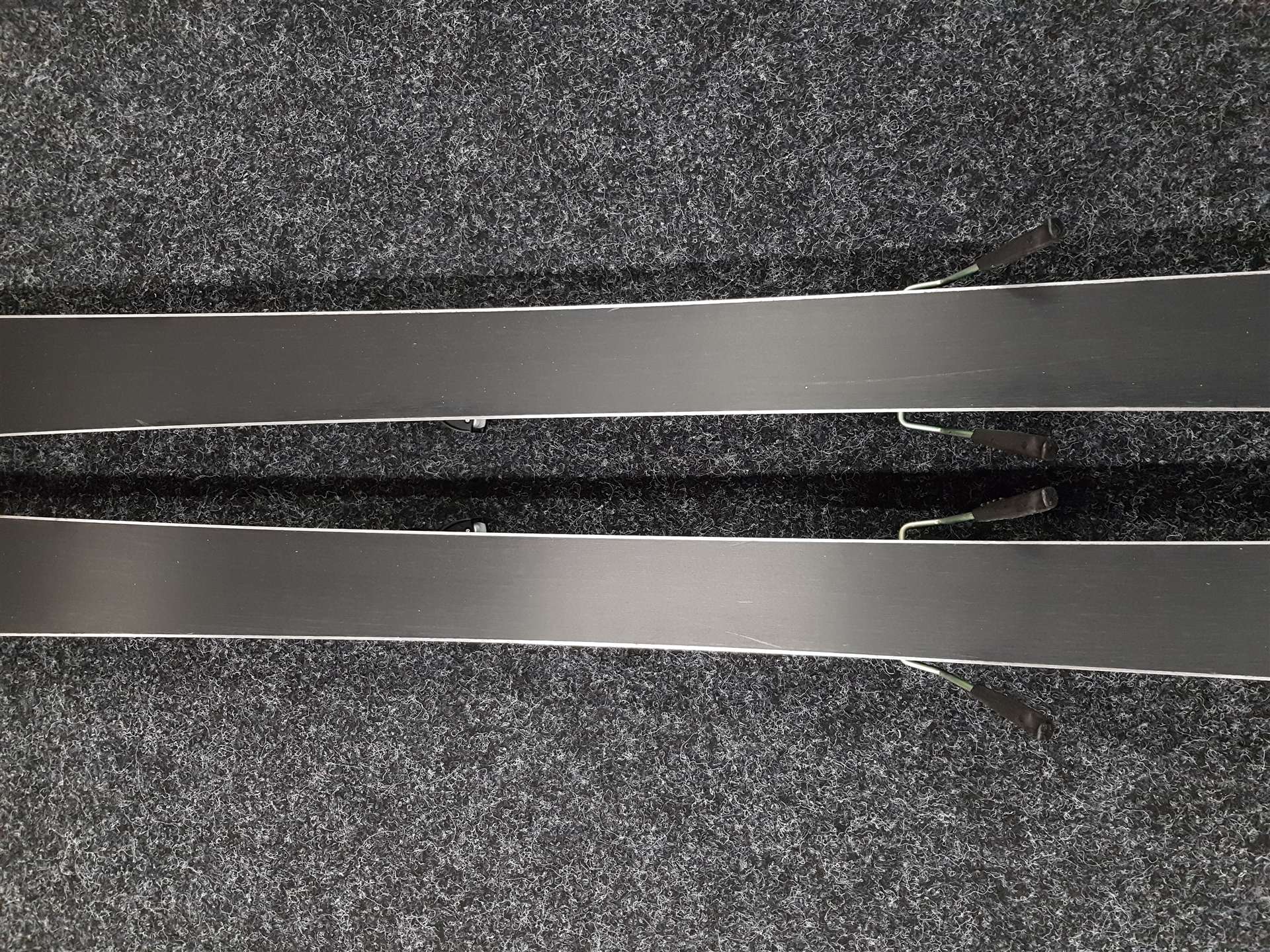 Skis ELAN Explore 168 d'occasion + fixations Elan EL 10