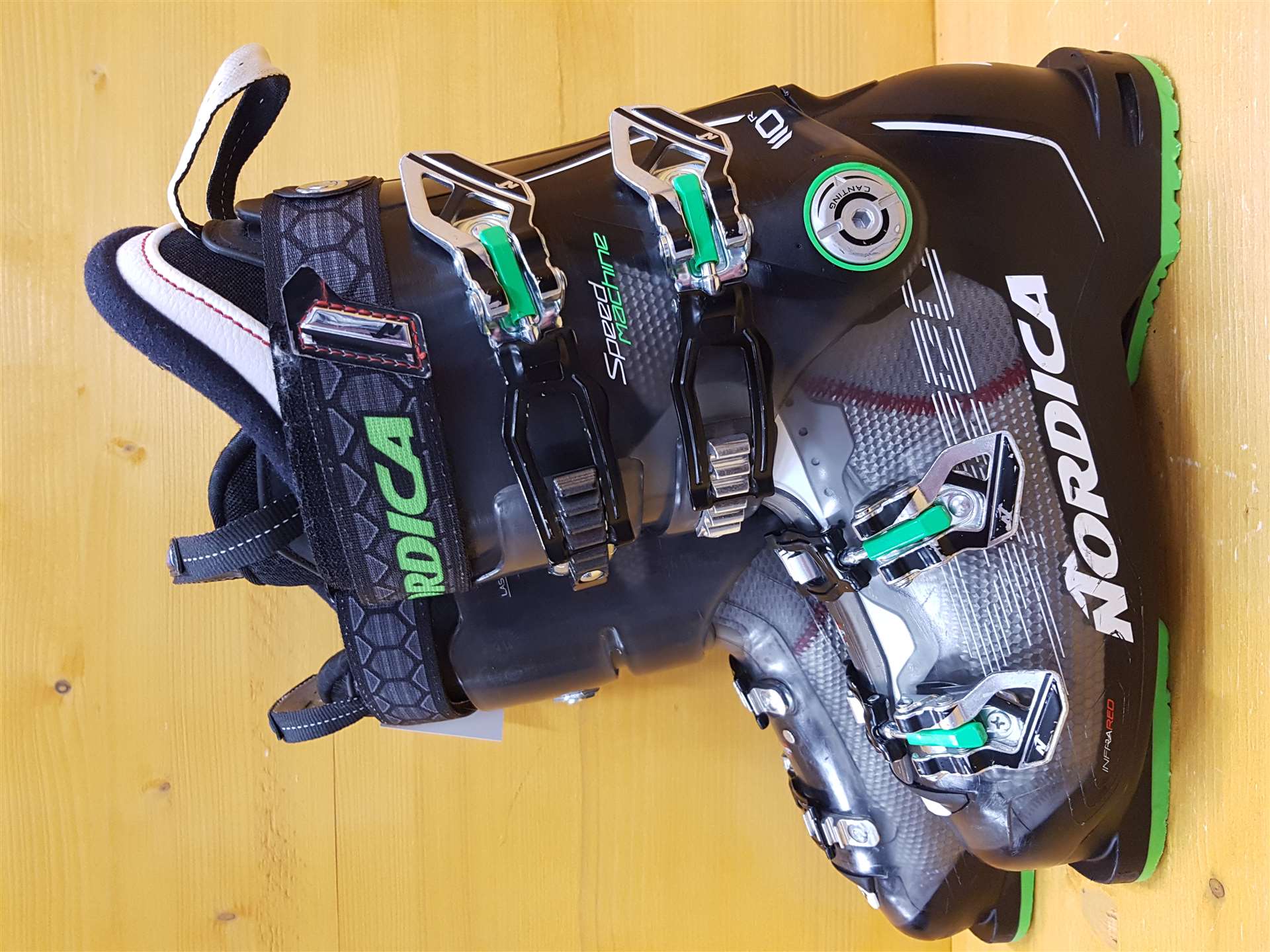 Używane buty narciarskie Nordica Speed Machine 110