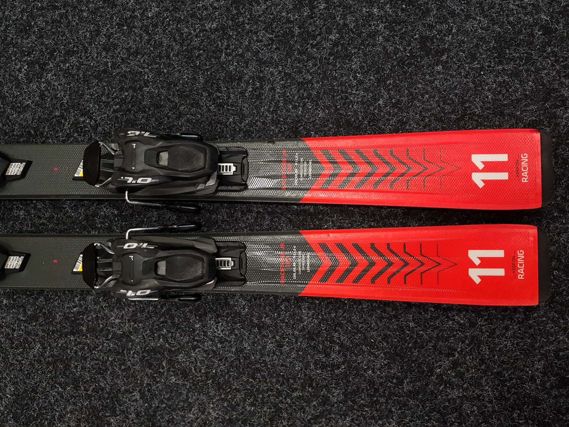 Rabljene otroške smuči VOLKL Racetiger JR + vezi Marker 7.0