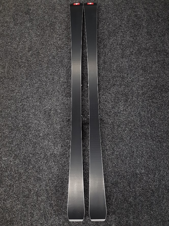 Bazarové lyže STOCKLI CX LASER + vázání Salomon MC11