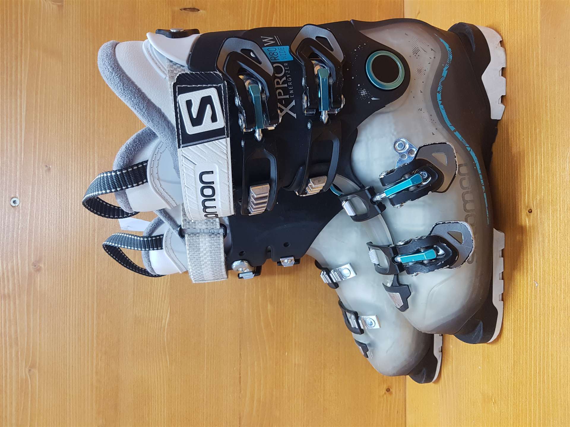 Gebrauchte Skischuhe SALOMON X-Pro R80 Wide