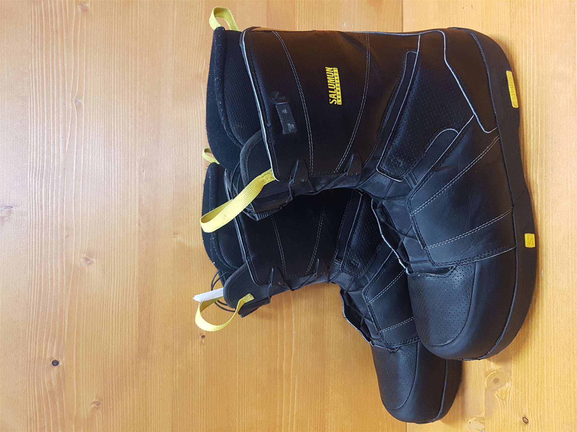 Ghete de snowboard SALOMON Faction folosite