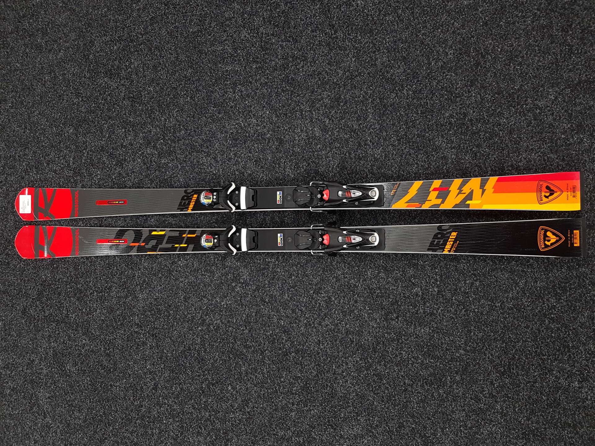 Použité lyže ROSSIGNOL Hero Master M17 + viazanie Look SPX 12