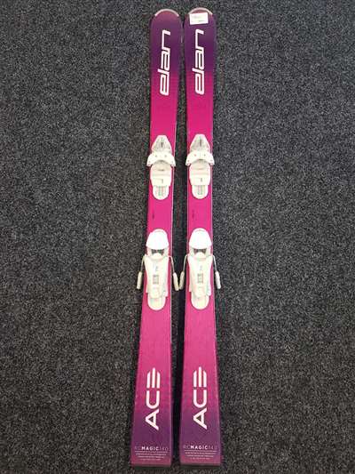 Gebrauchte Elan Ace Skier + Elan 7.5 Bindungen