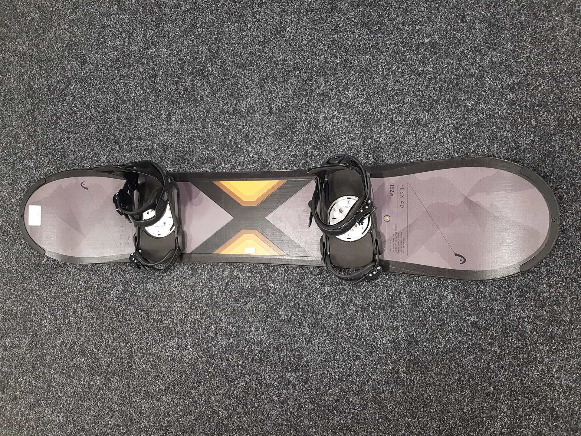 Použitý snowboard HEAD Flex 4D 152w + viazanie Salomon veľkosť S/M