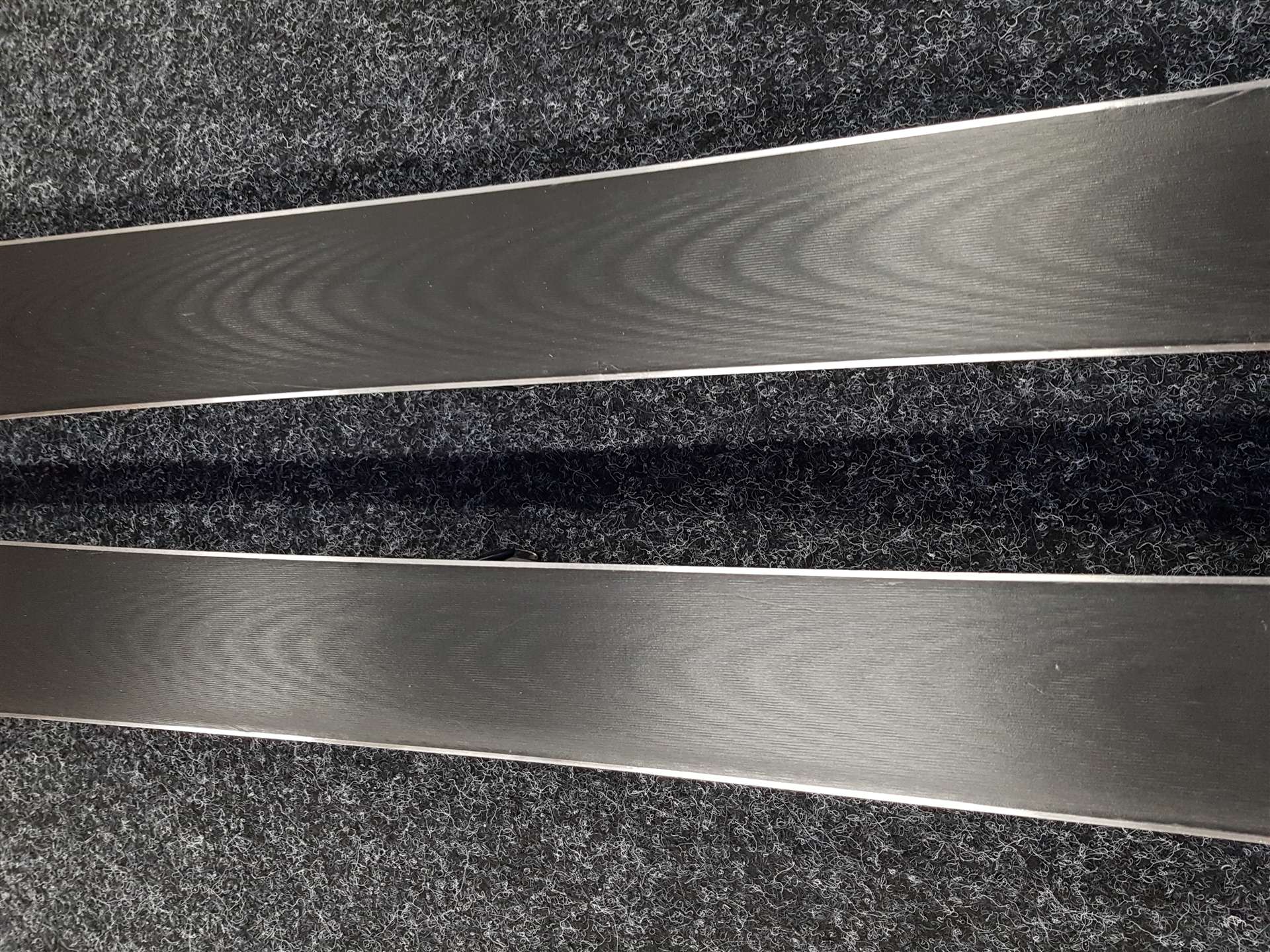 Használt ROSSIGNOL Pur Suit 100 síléc + Look Xpress 10 kötés