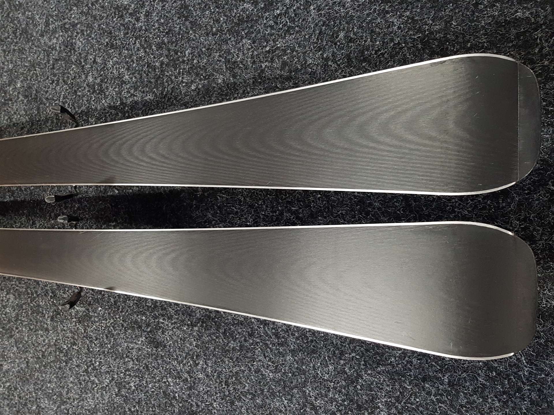 Használt ROSSIGNOL Pur Suit 100 síléc + Look Xpress 10 kötés