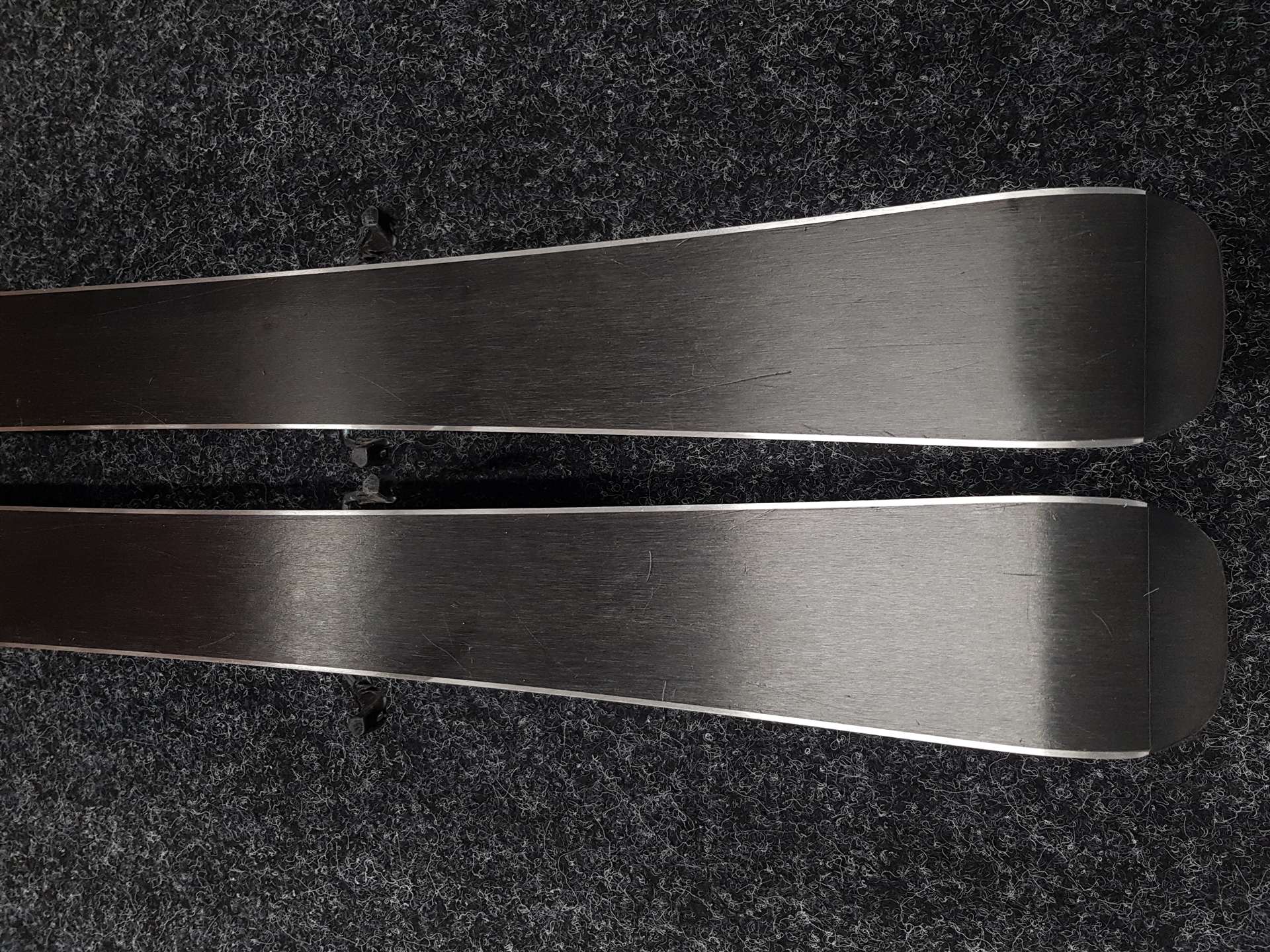 Sci da sci usati per bambini VOLKL Racetiger + attacchi Marker 7.0