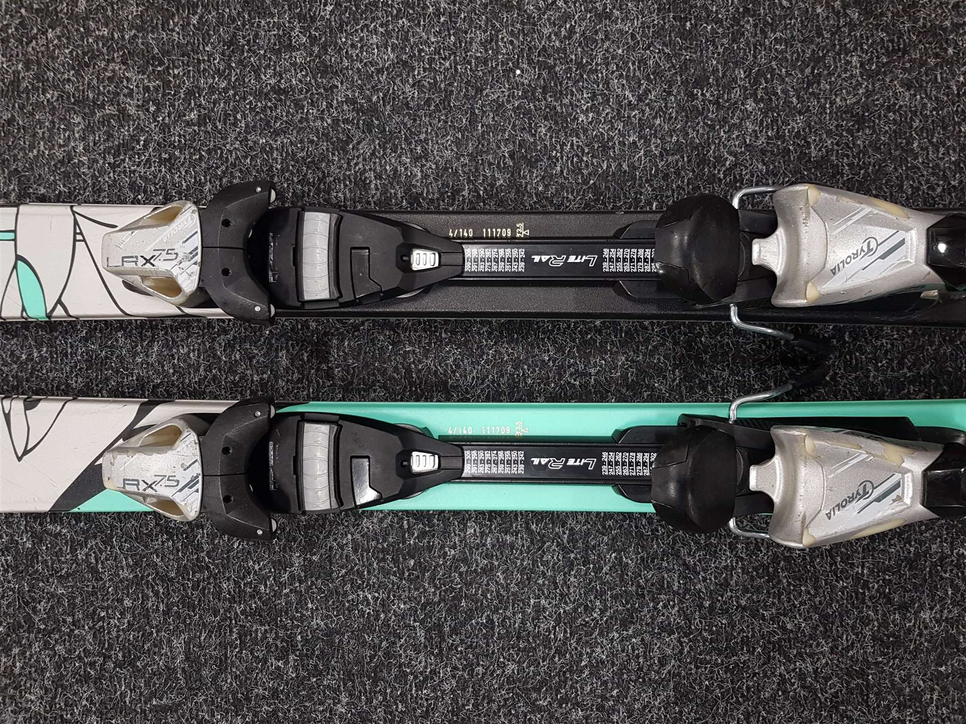 Gebrauchte Sporten Valkyrie Ski