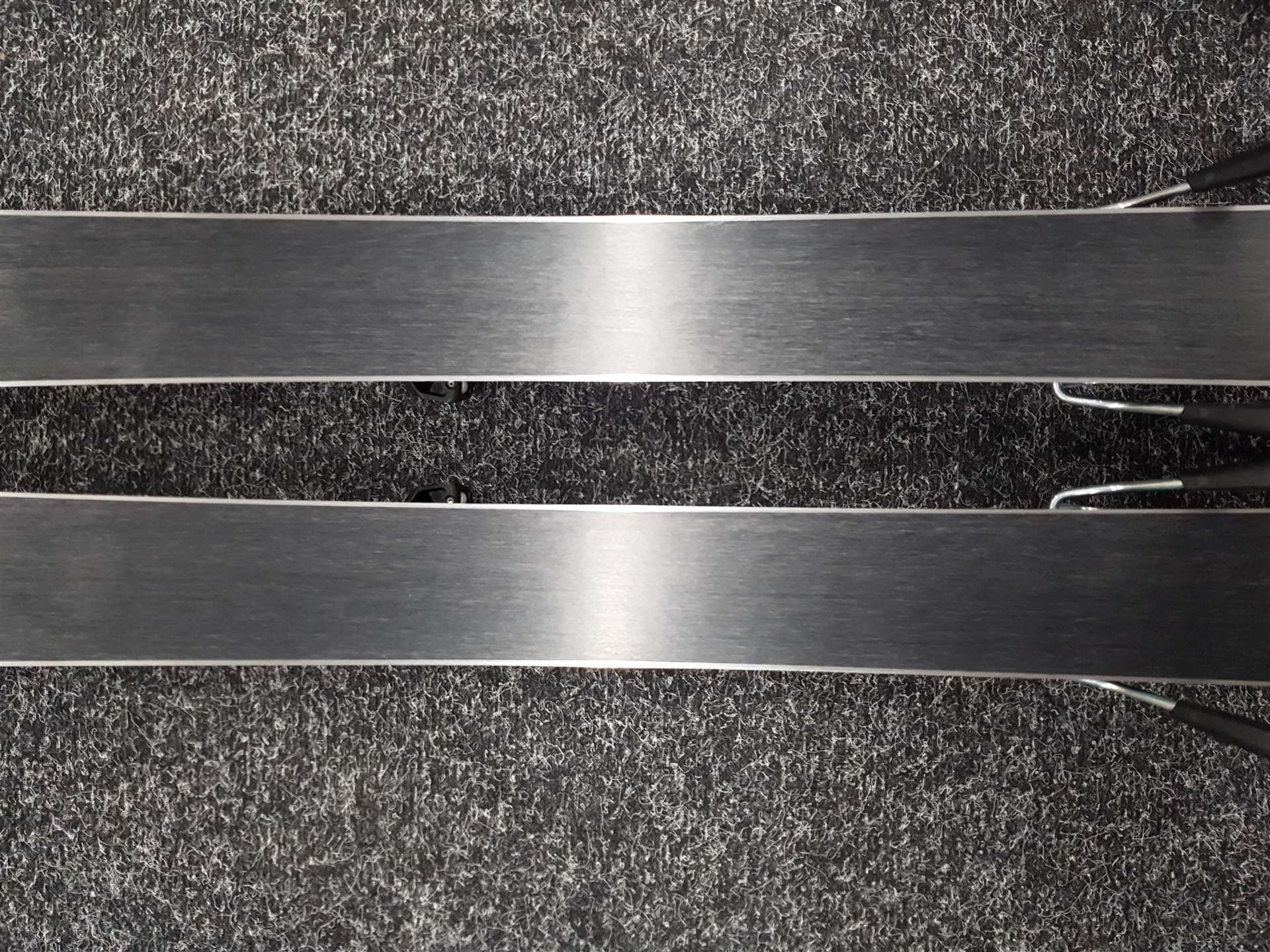Gebrauchte Sporten Valkyrie Ski