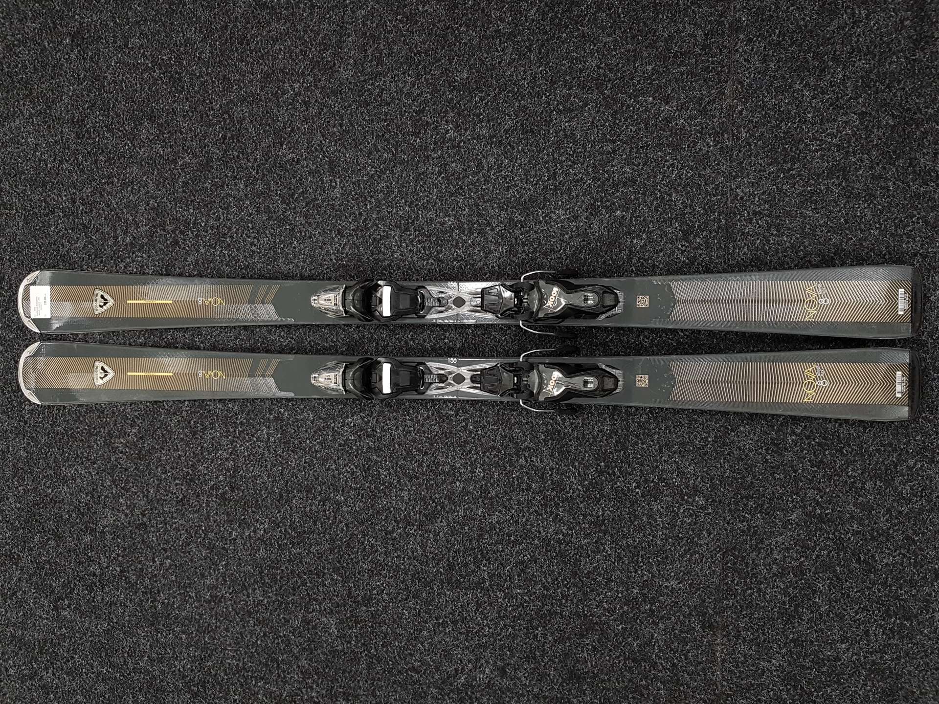 Esquís ROSSIGNOL Nova 8 usados + fijaciones Look Xpress 11