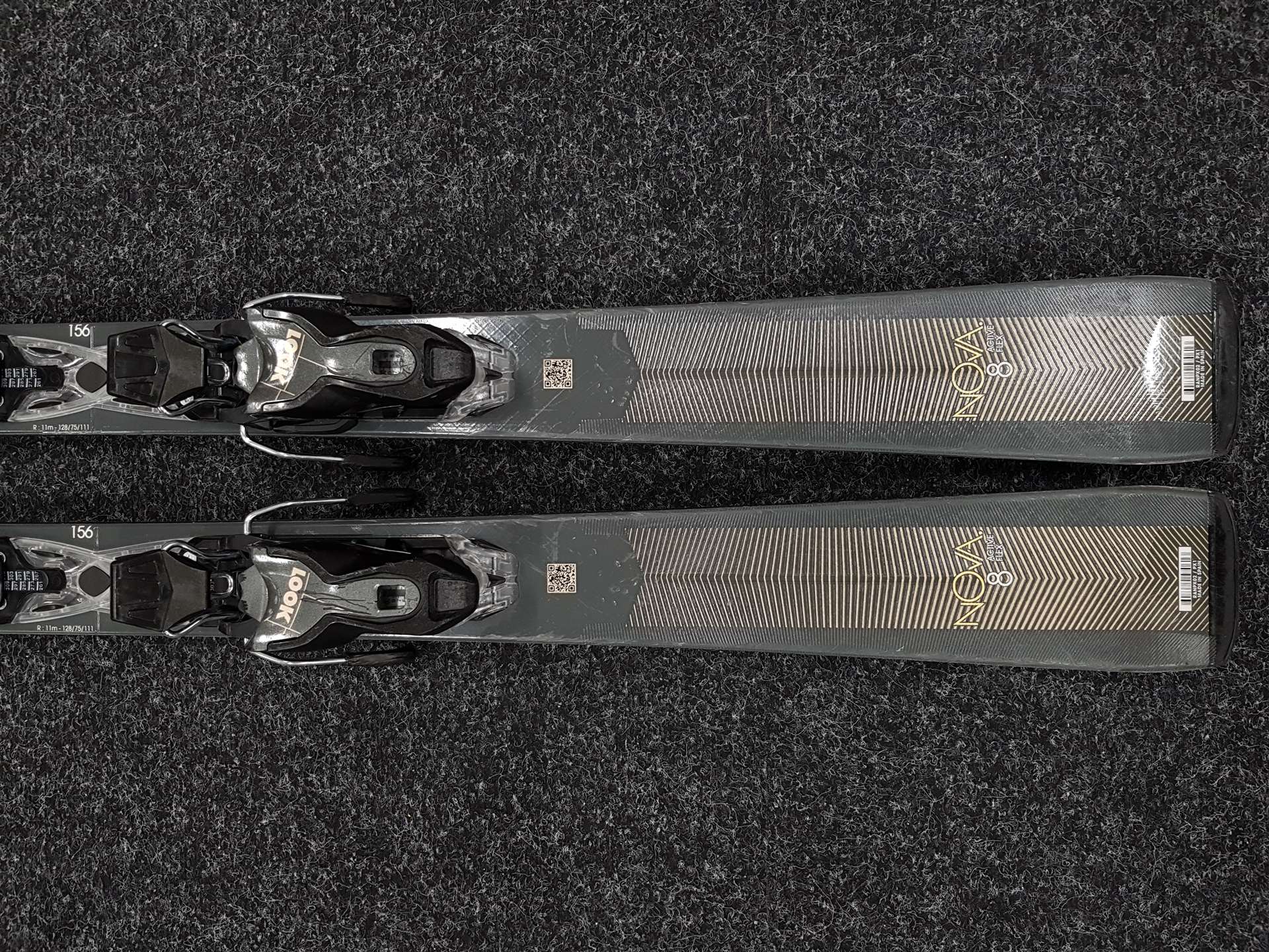 Esquís ROSSIGNOL Nova 8 usados + fijaciones Look Xpress 11