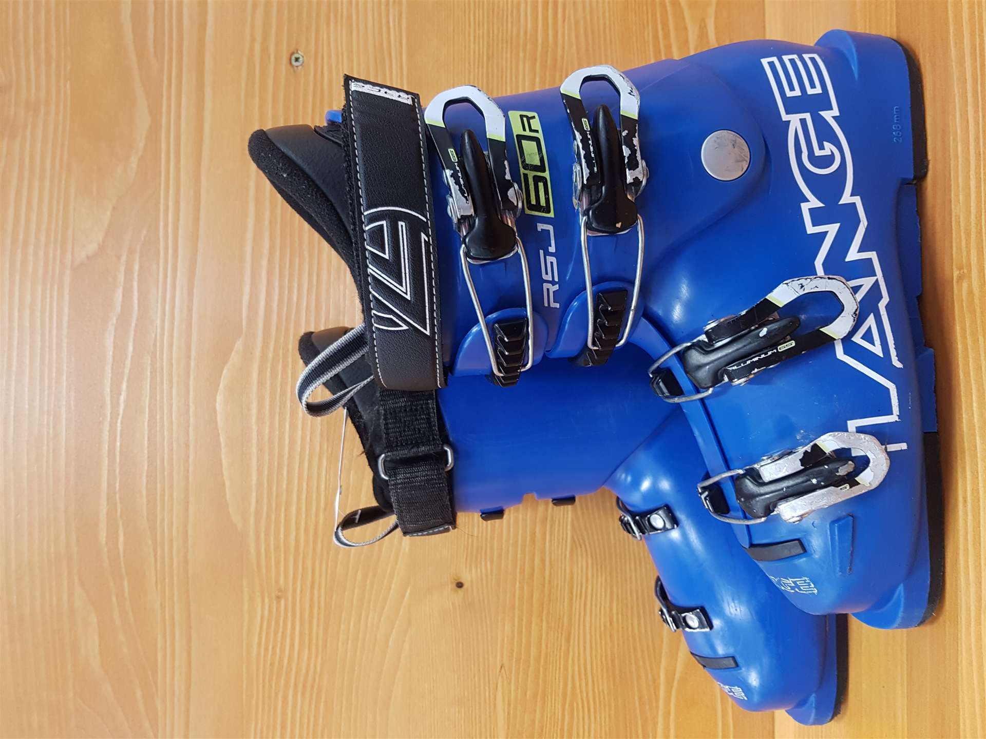 Použité lyžiarky LANGE RSJ 60R