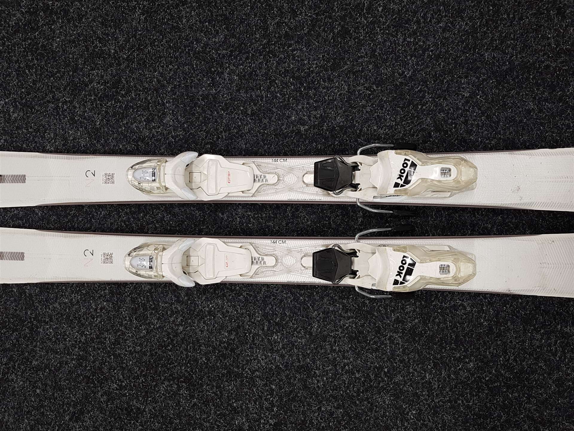 Použité lyže ROSSIGNOL Nova 2 + viazanie Look Xpress 10