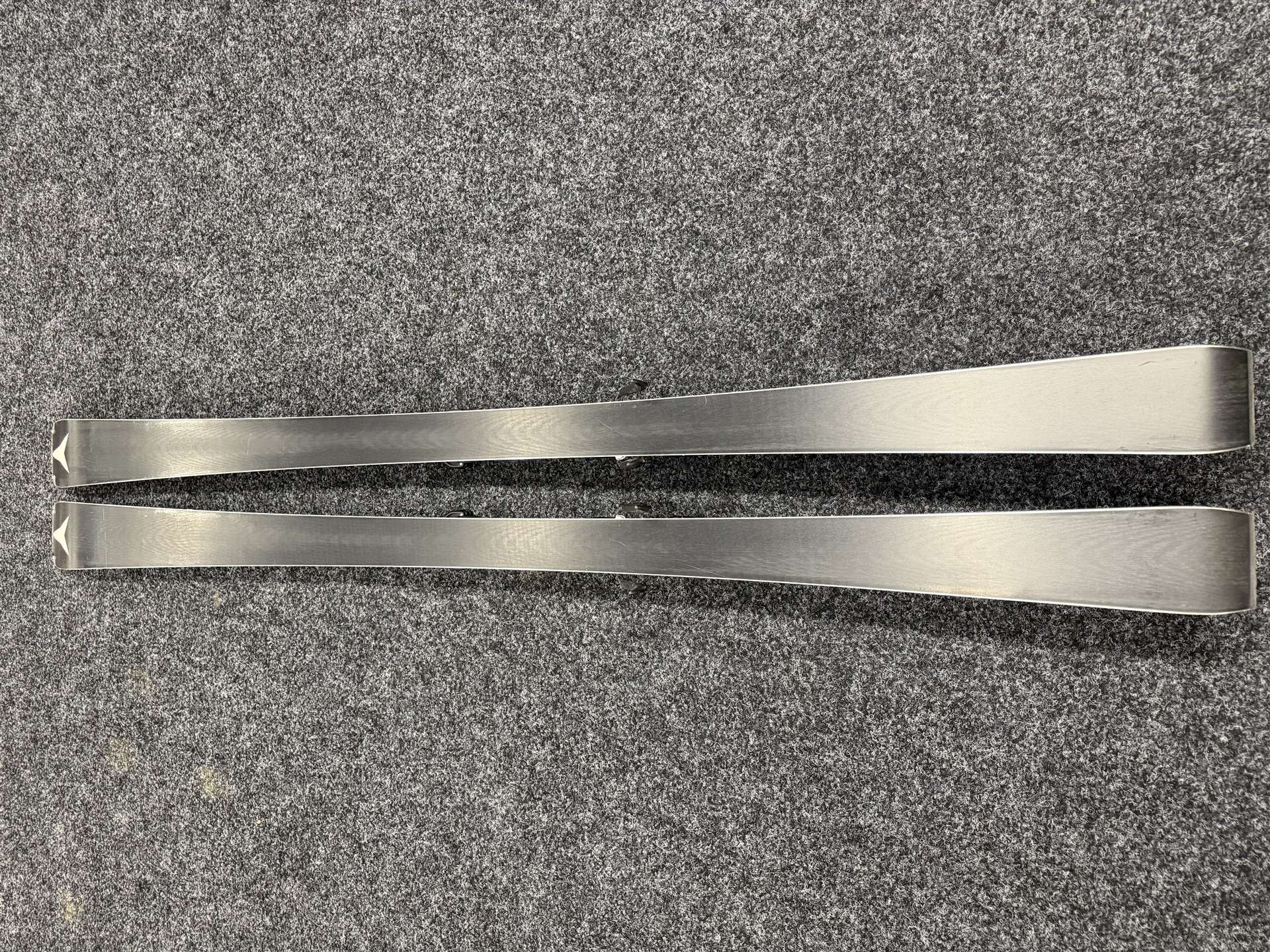 Gebrauchte ATOMIC Redster X9s Ti Ski + Atomic X 12 GW Bindungen