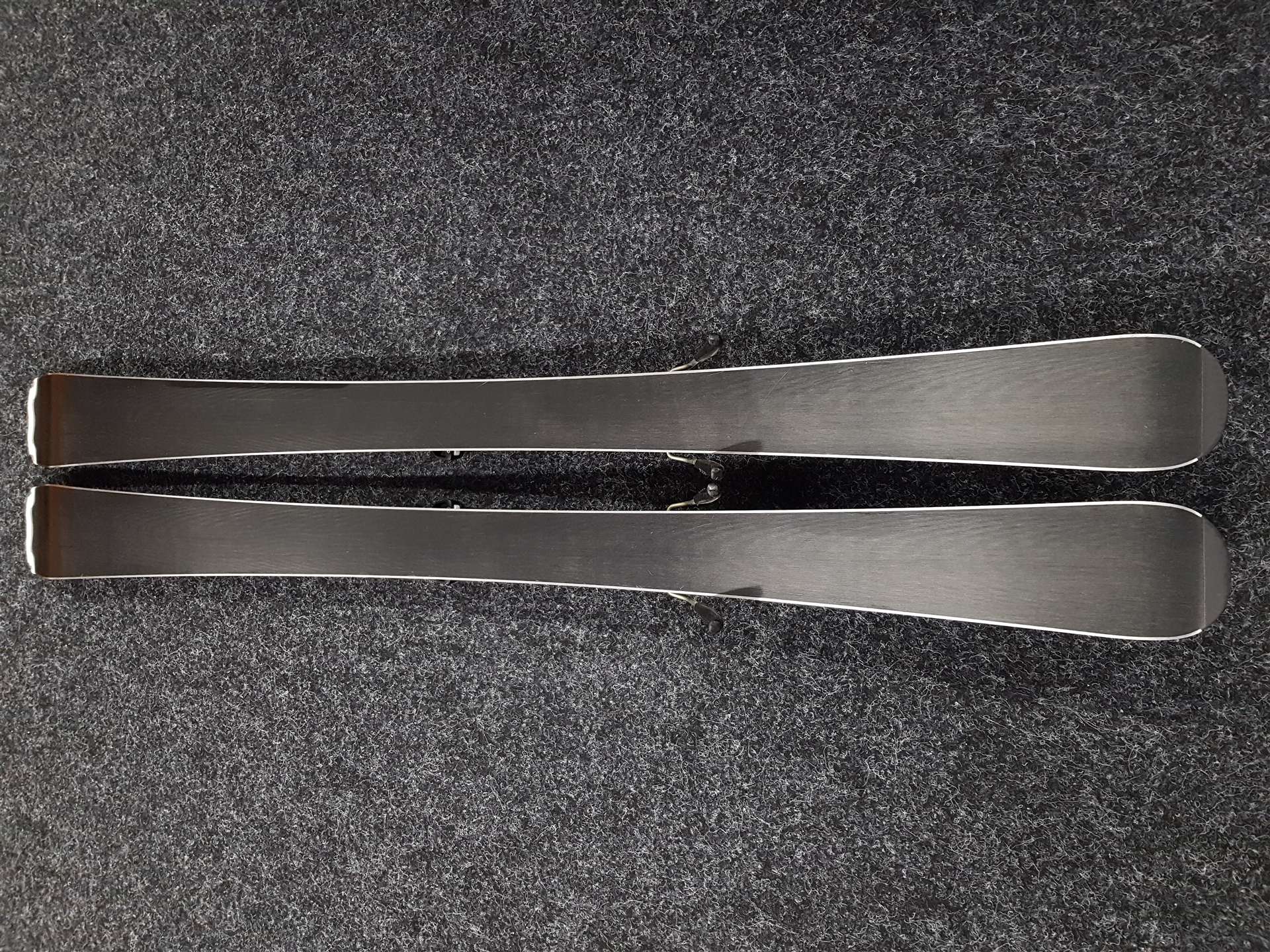 Gebrauchte HEAD Super Shape Kinderski + Head SLR 7.5 AC Bindungen