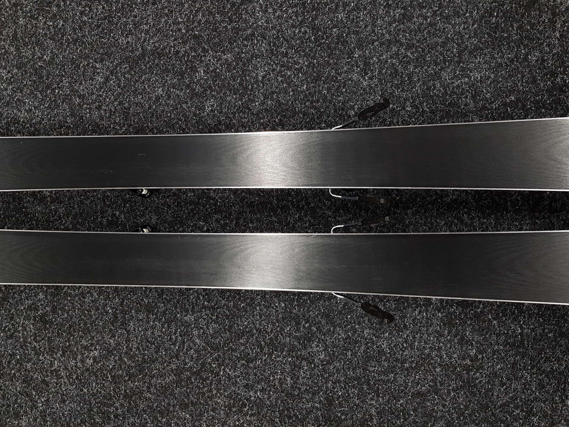 Skis ATOMIC Cloud C12 d'occasion + fixations Atomic 10