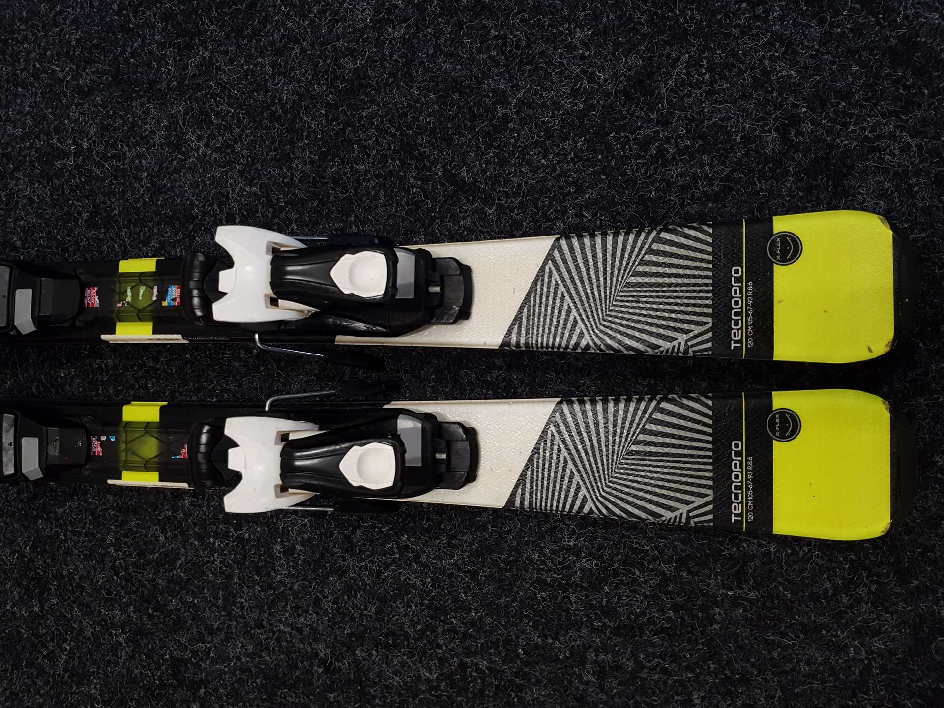 Rabljene otroške smuči TECNOPRO Team 66 + vezi Tecnopro TC45
