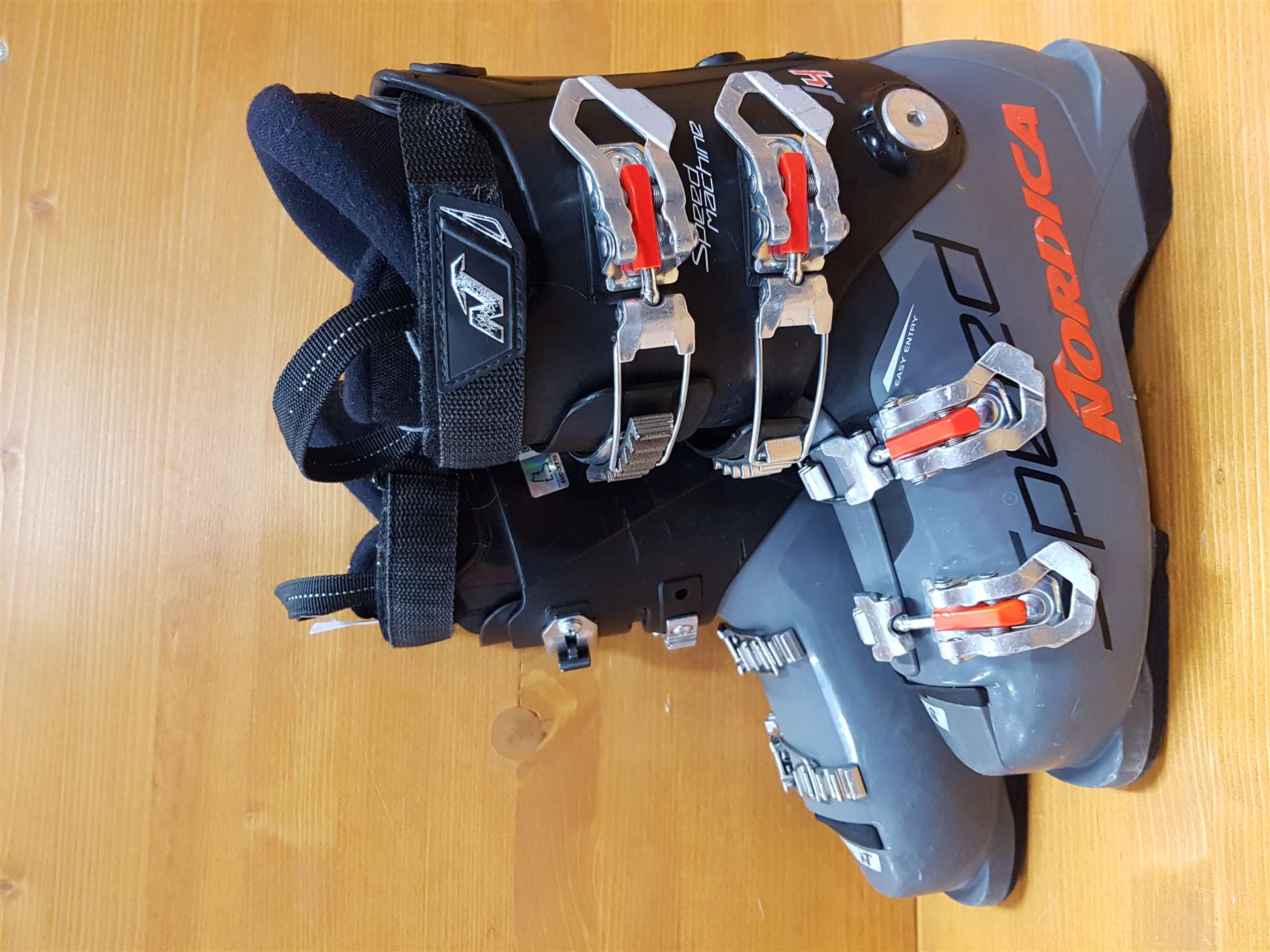 Chaussures de ski d'occasion NORDICA Speed Machine J4