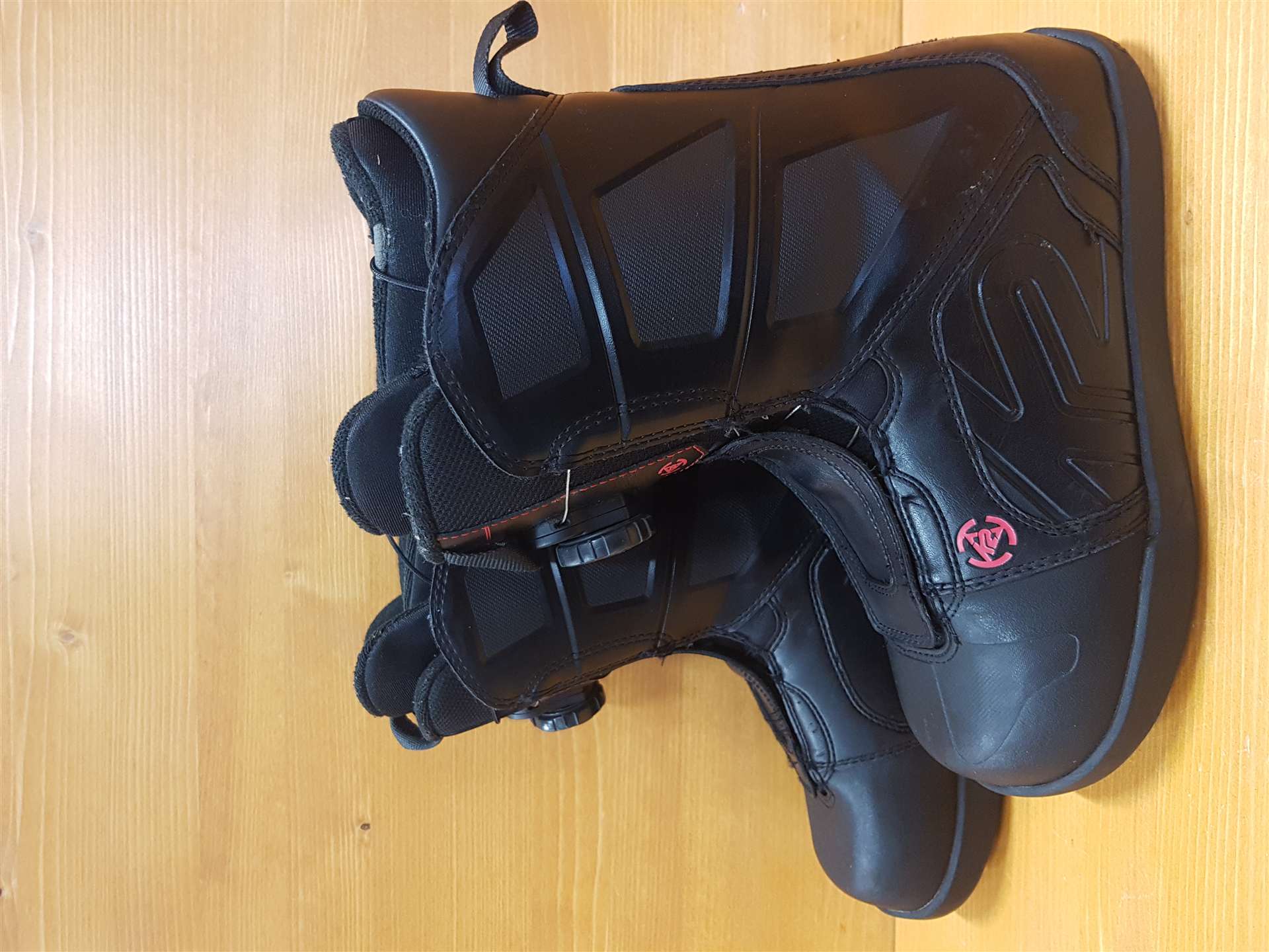 Ghete de snowboard K2 Raider folosite