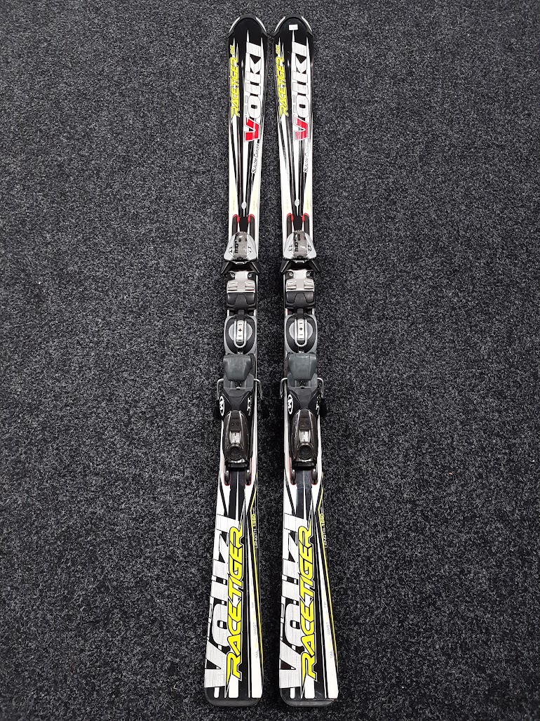 Narty napędzane Volkl Racetiger 06 Slalom Carver