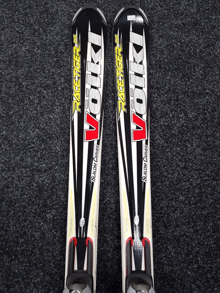 Narty napędzane Volkl Racetiger 06 Slalom Carver