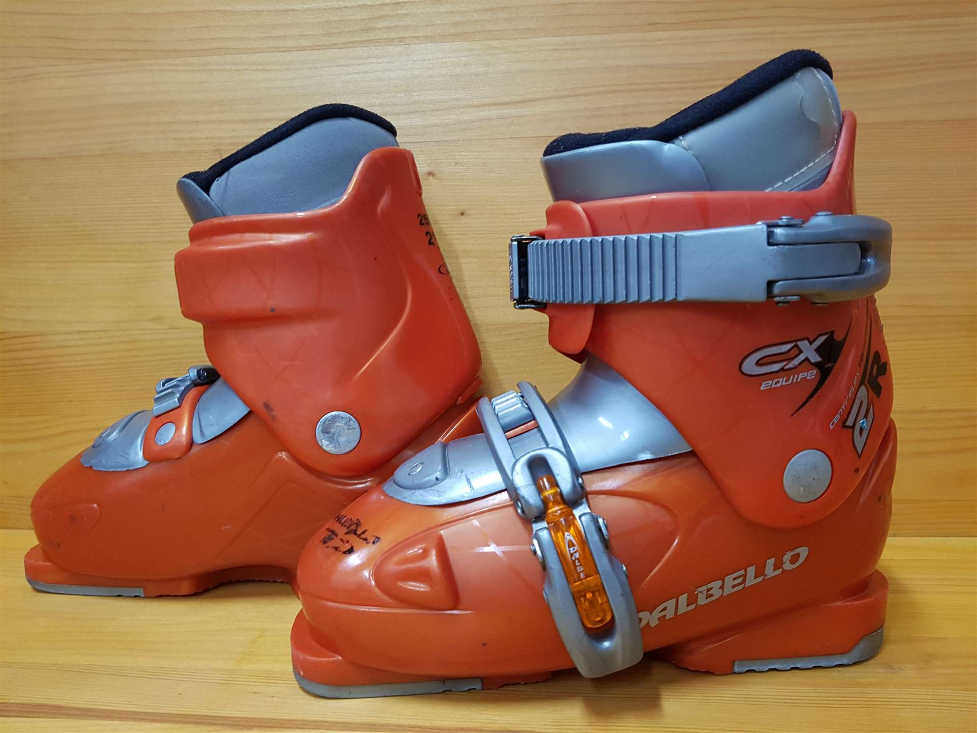Bazárové lyžařské boty Dalbello R2 CX Equipe
