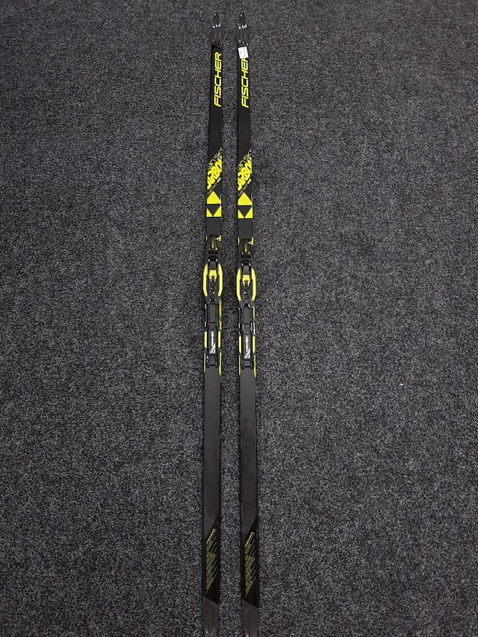 Bazárové běžecké lyže Fischer Twin Skin Carbon