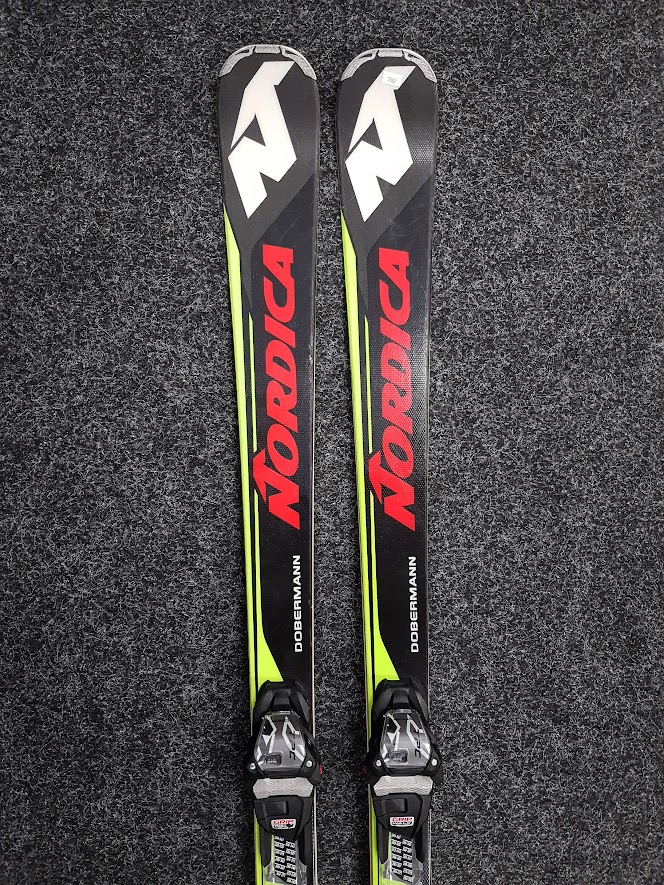 Schiuri bazar Nordica Dobermann Spitfire RTX Ti