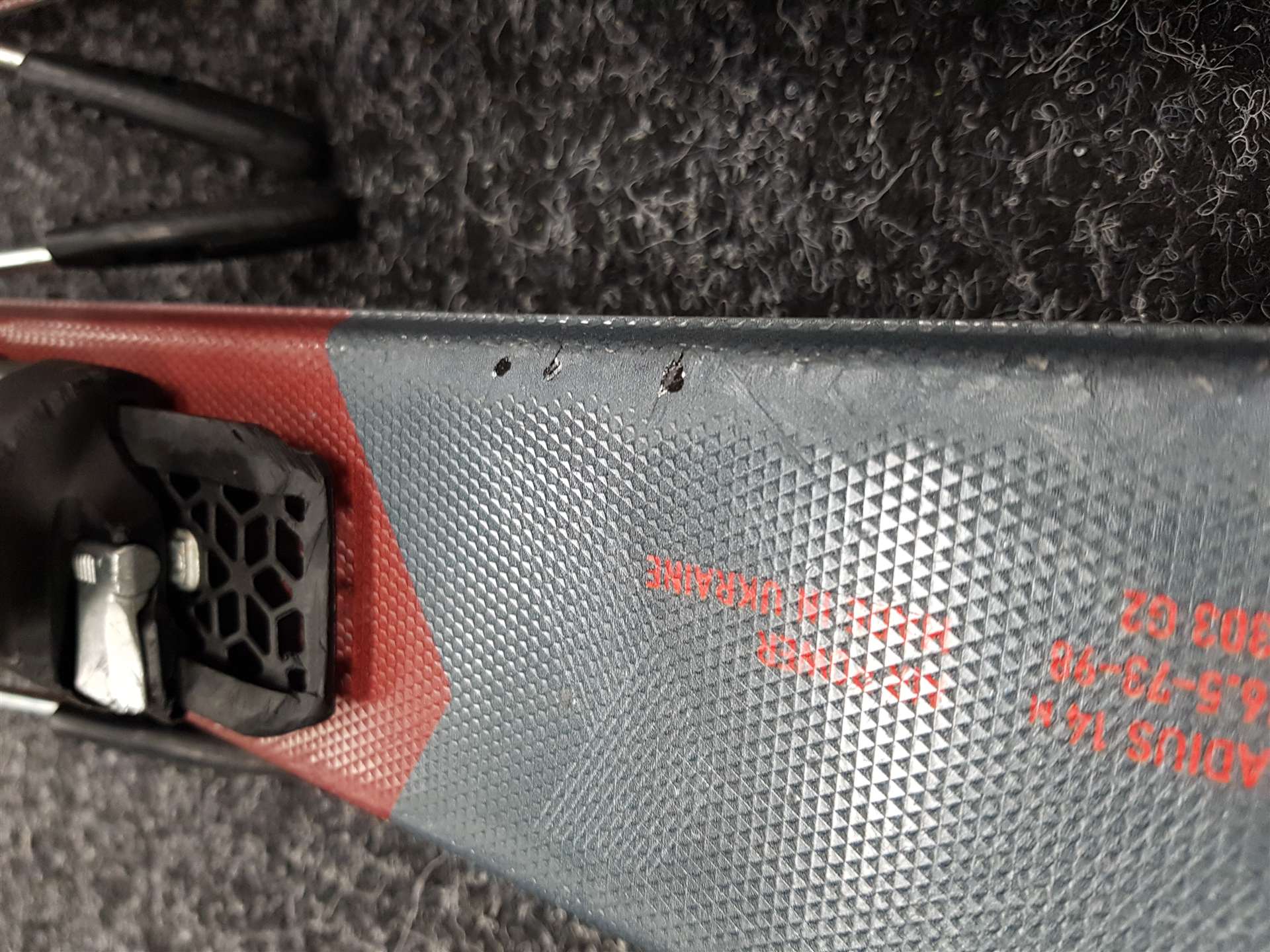 Gebrauchte FISCHER Fire Ski + Fischer RS9 Bindungen