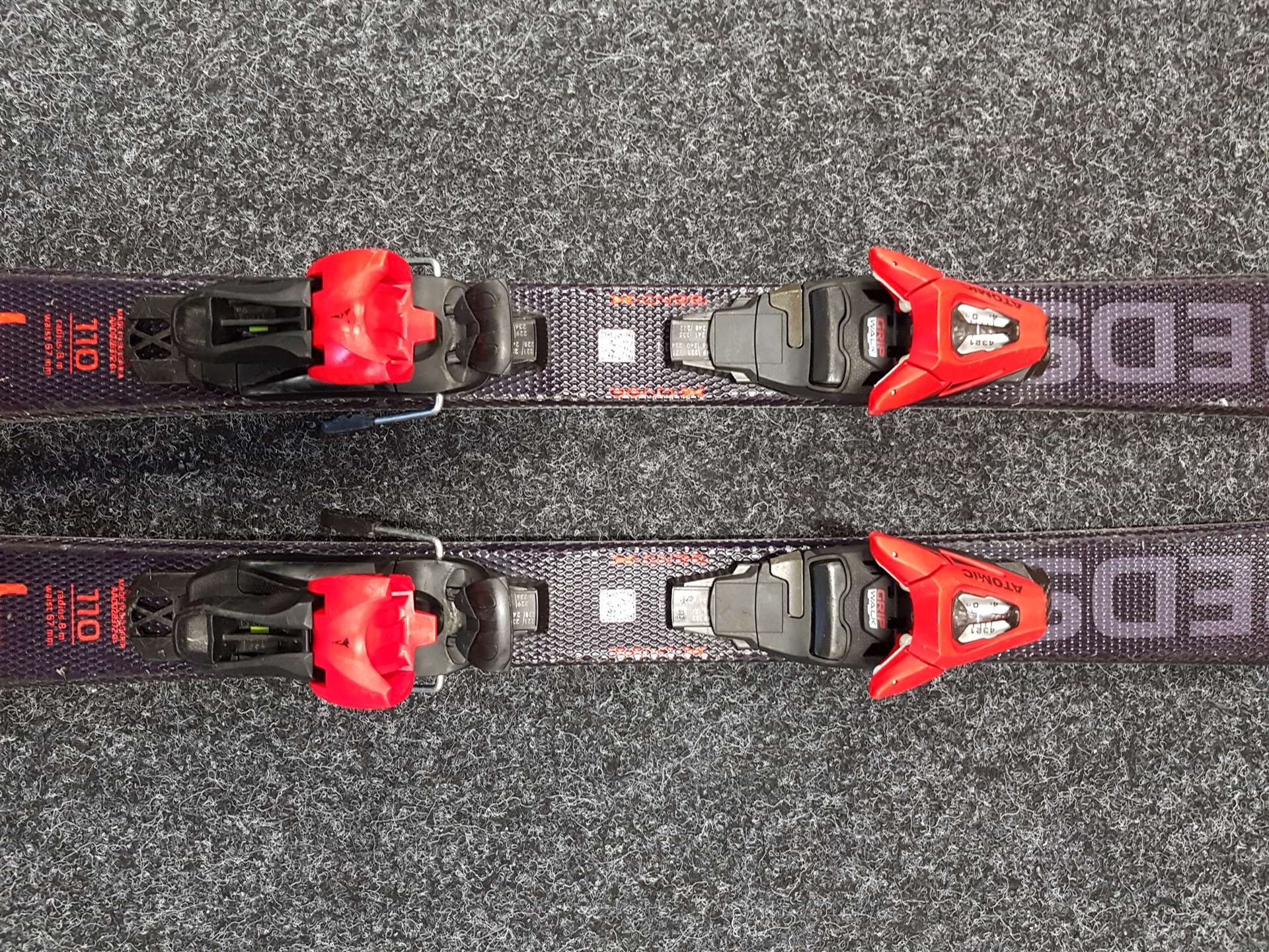 Sci usati per bambini ATOMIC Redster J2 + attacchi Atomic 5