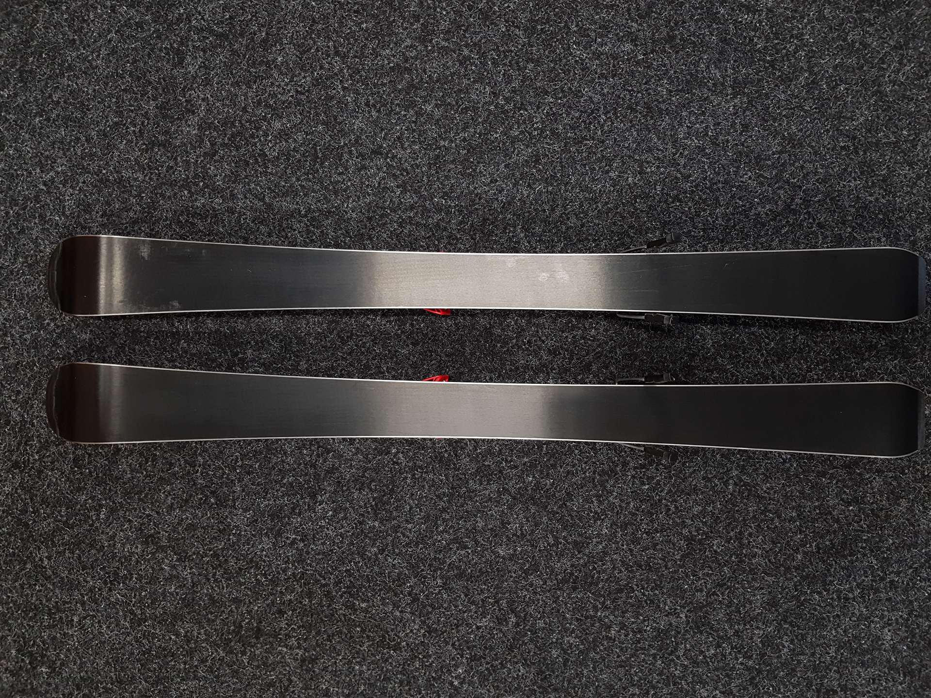 Sci usati per bambini ATOMIC Redster J2 + attacchi Atomic 5