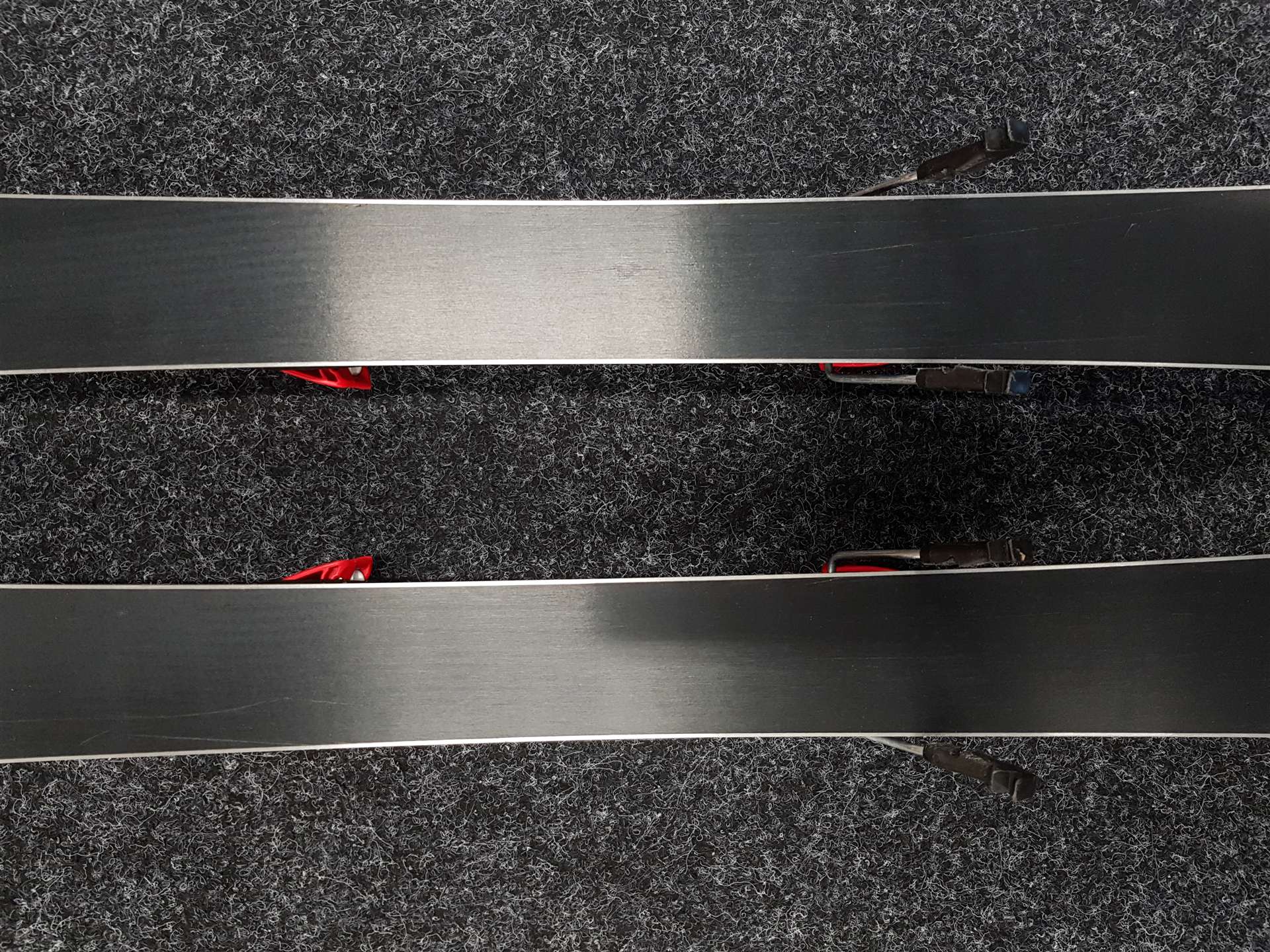 Sci usati per bambini ATOMIC Redster J2 + attacchi Atomic 5